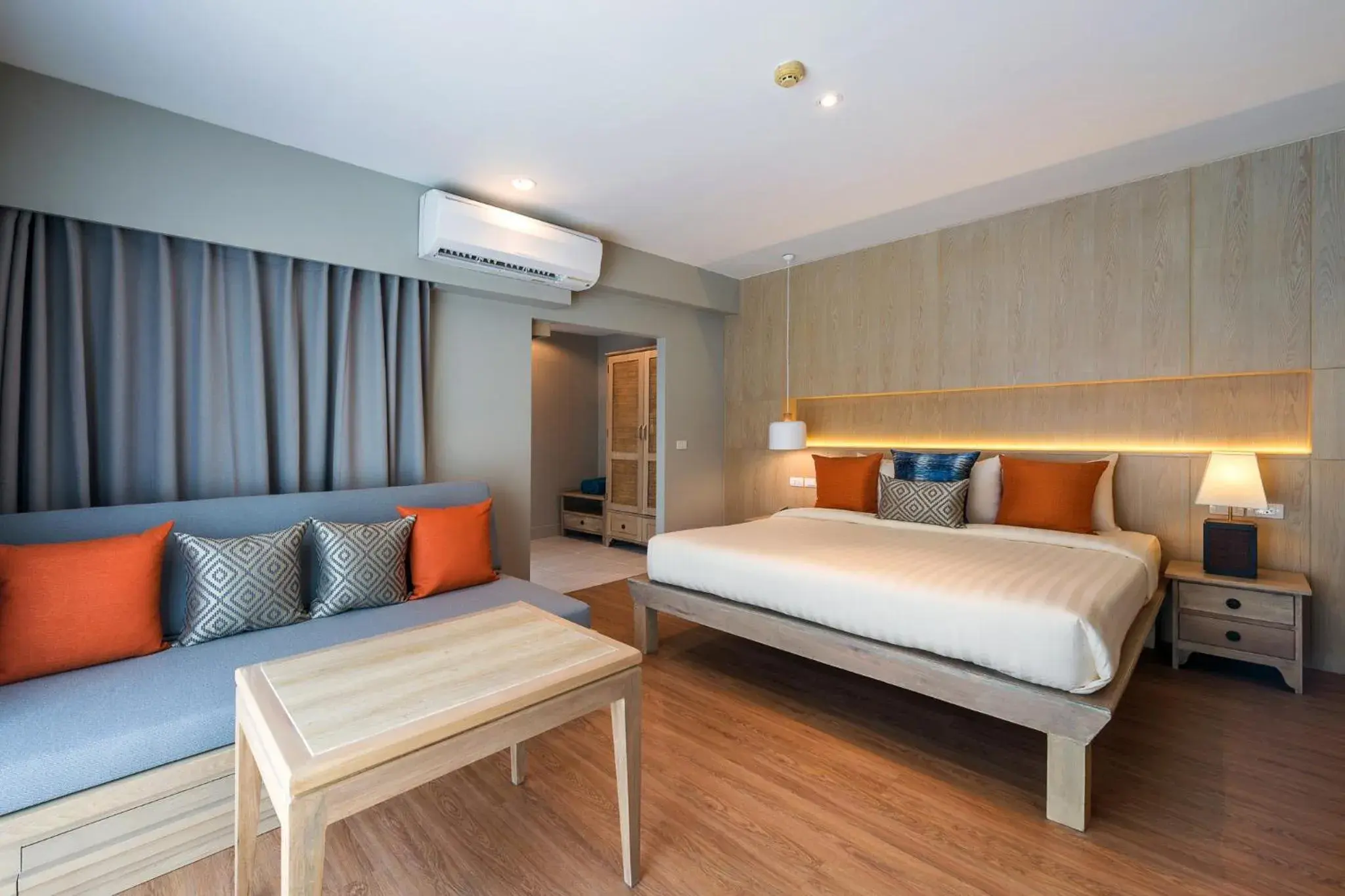 Deluxe Double or Twin Room with Pool Access in Aonang All Seasons Beach Resort Deluxe Double or Twin Room with Pool Access in Aonang All Seasons Beach Resort