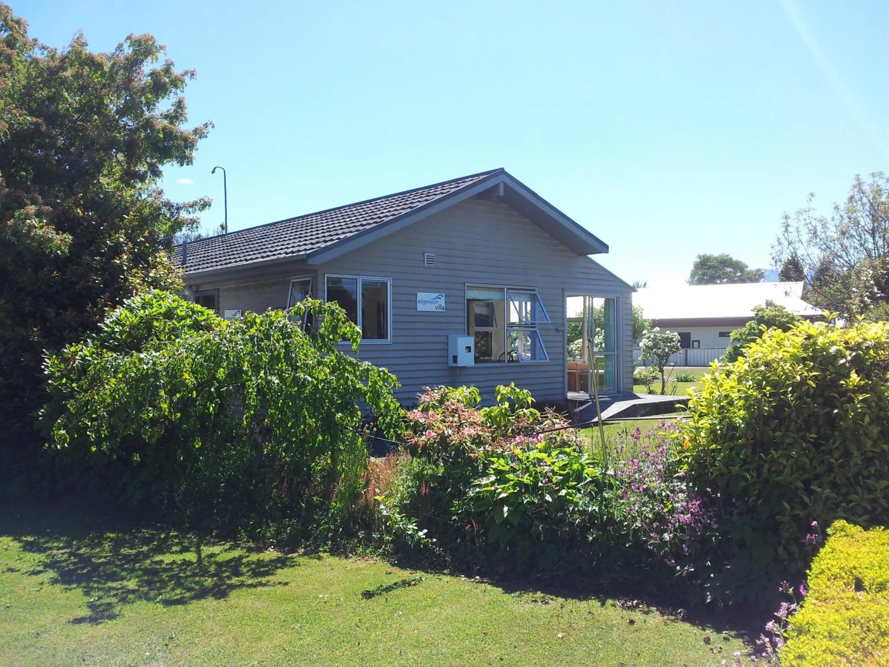 Property building in Edgewater Motel