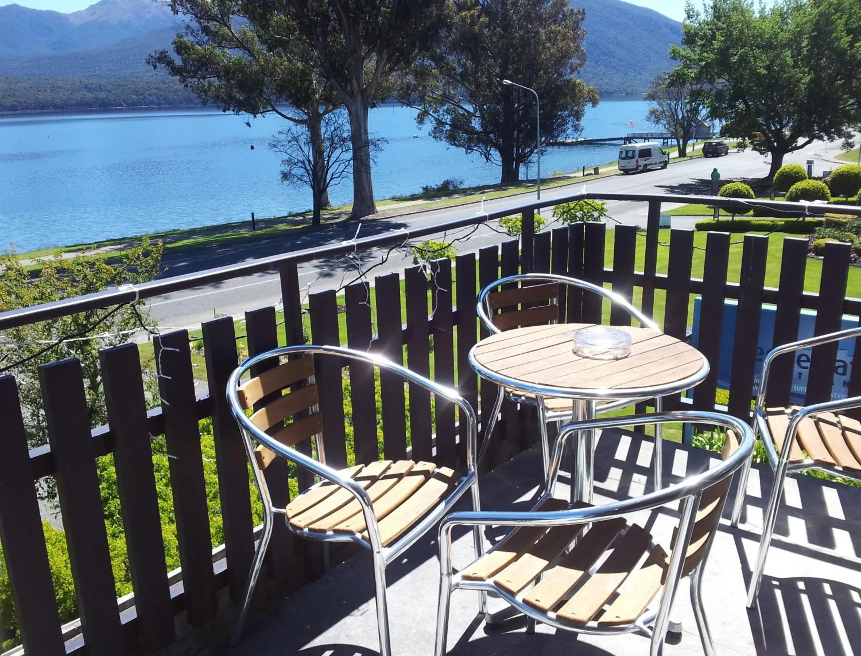 King/Twin Lake View (One Bedroom unit) in Edgewater Motel King/Twin Lake View (One Bedroom unit) in Edgewater Motel