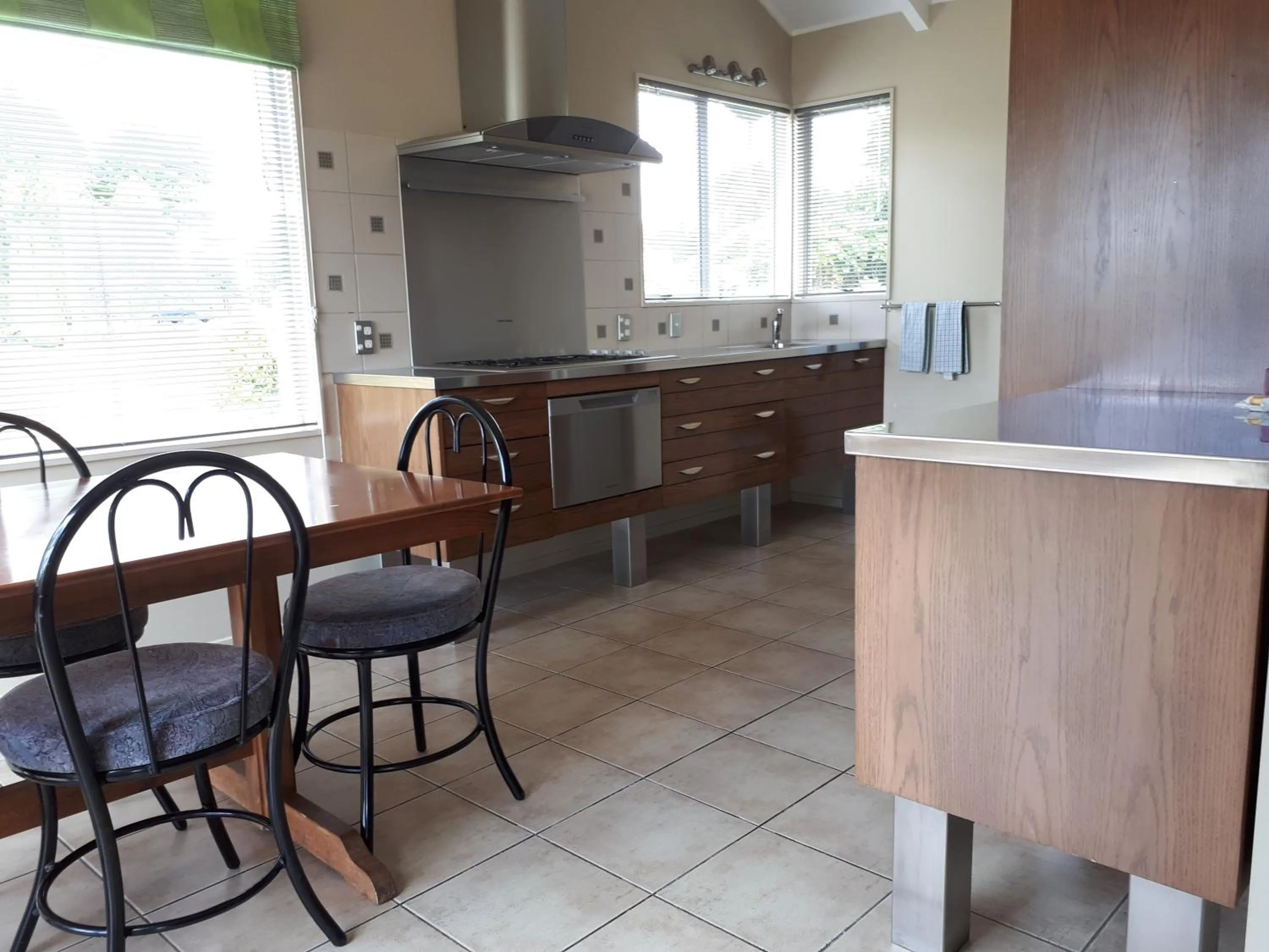 Kitchen or kitchenette in Edgewater Motel