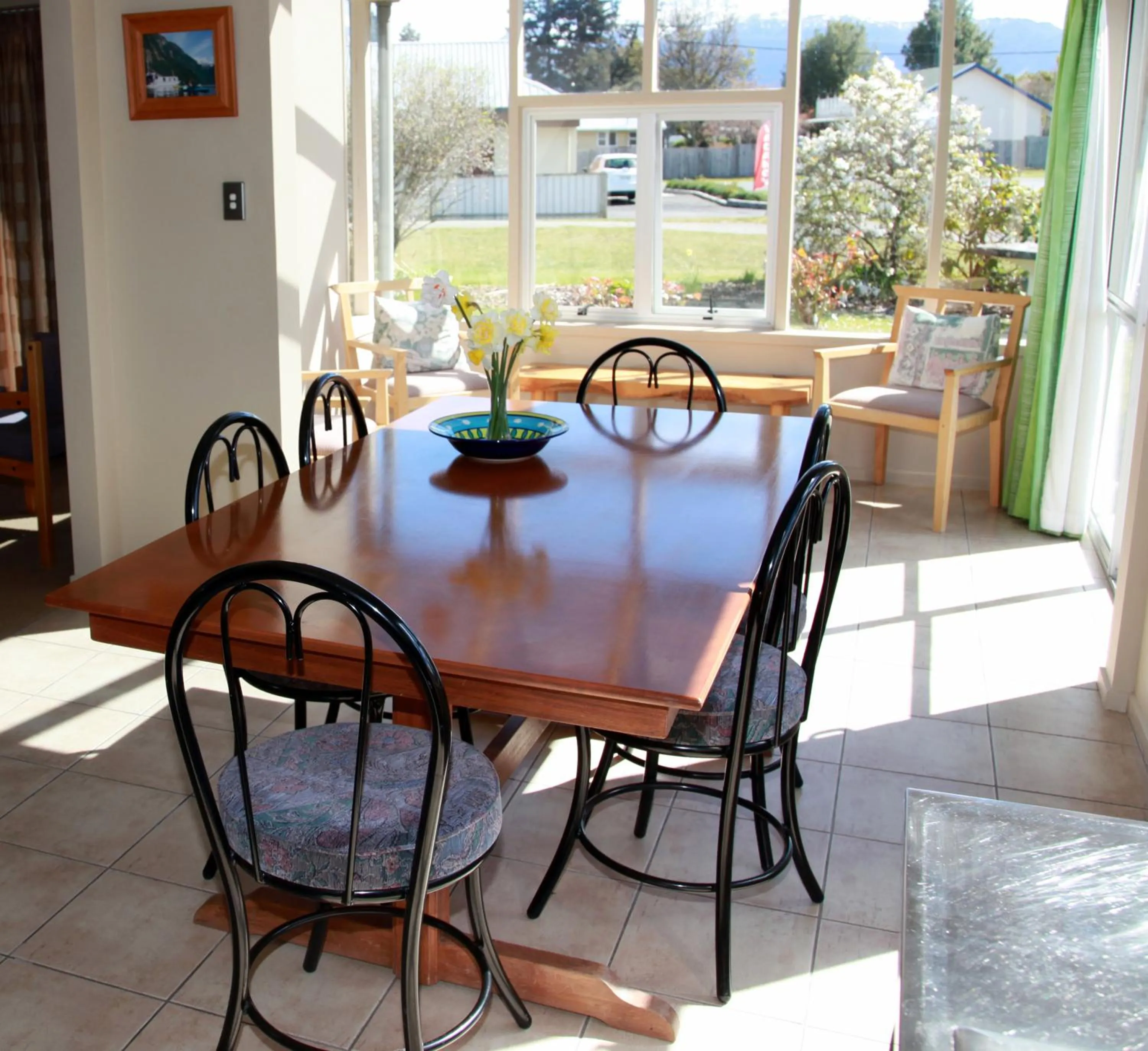 Kitchen or kitchenette in Edgewater Motel