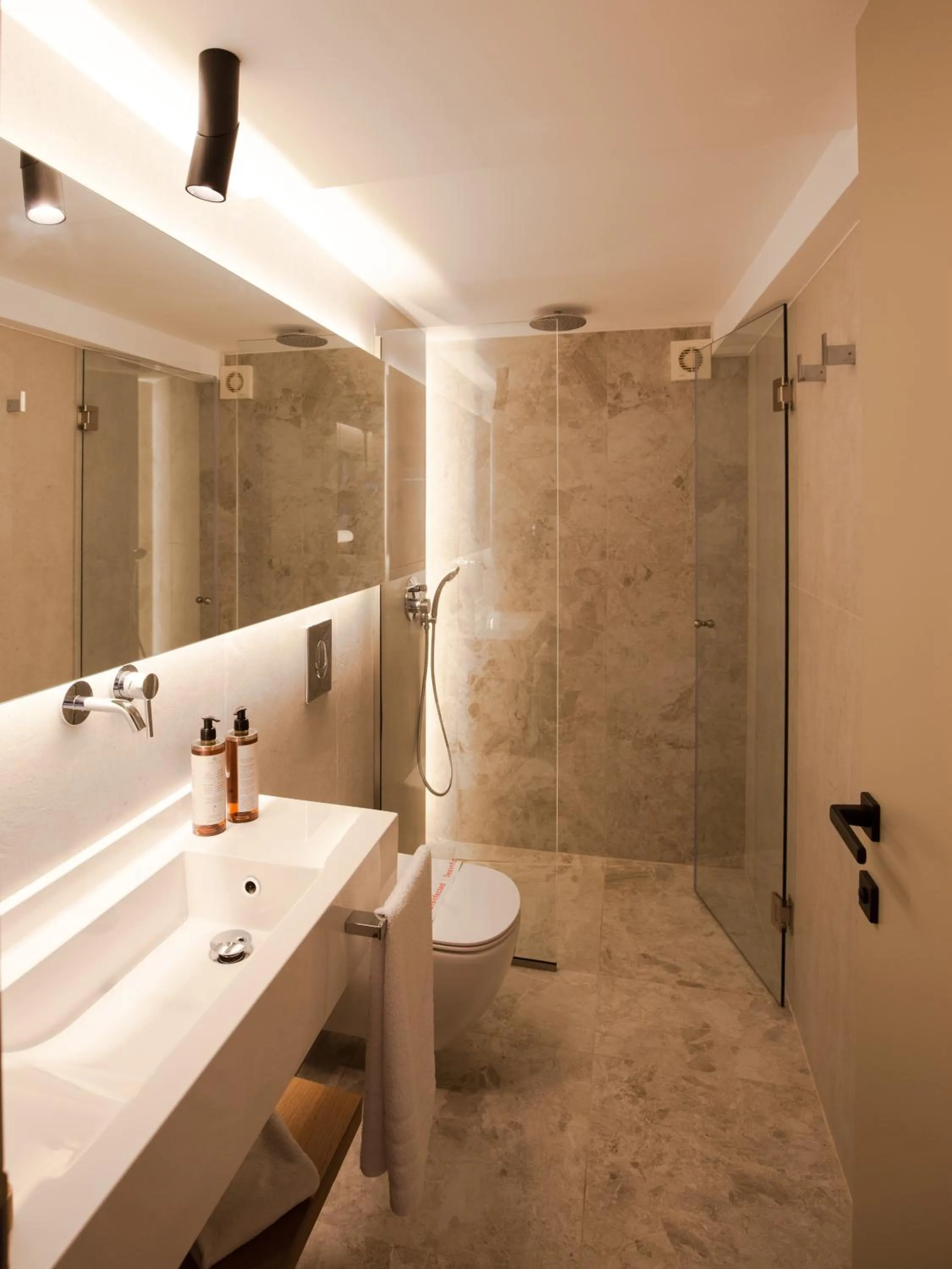 Shower in Akti Hotel Kavala