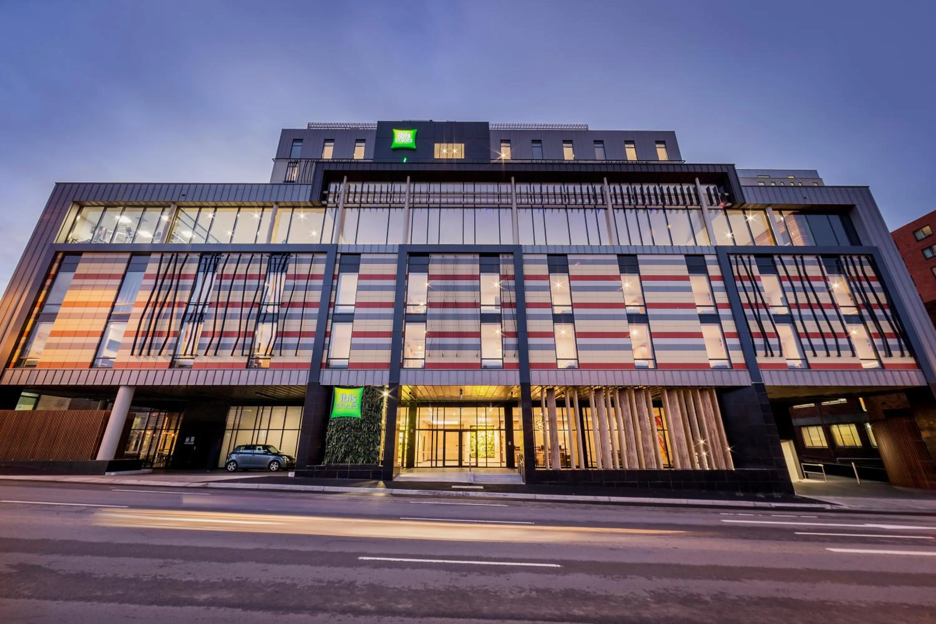 Facade/entrance in Ibis Styles Hobart