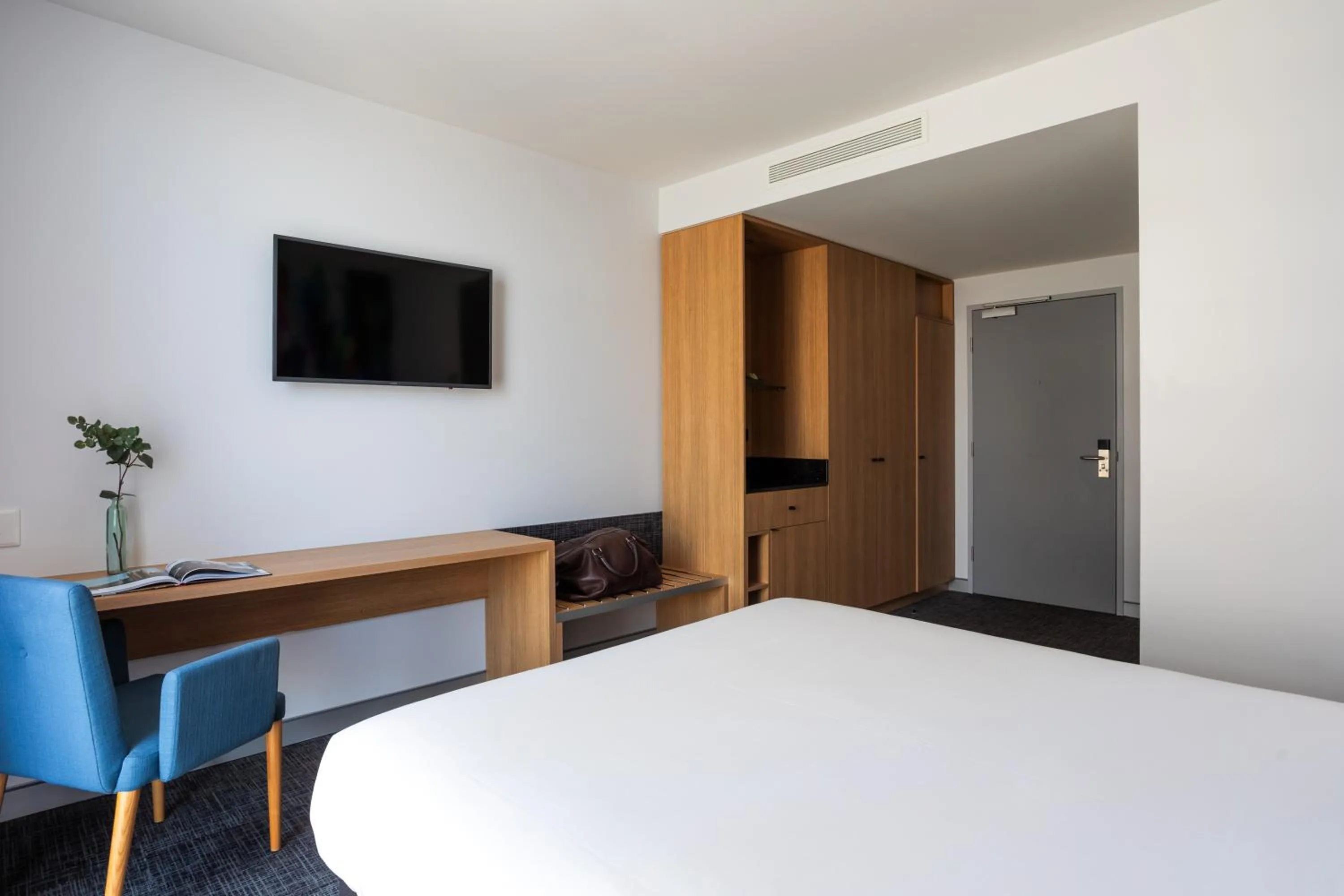 Bedroom, Bed in Ibis Styles Hobart