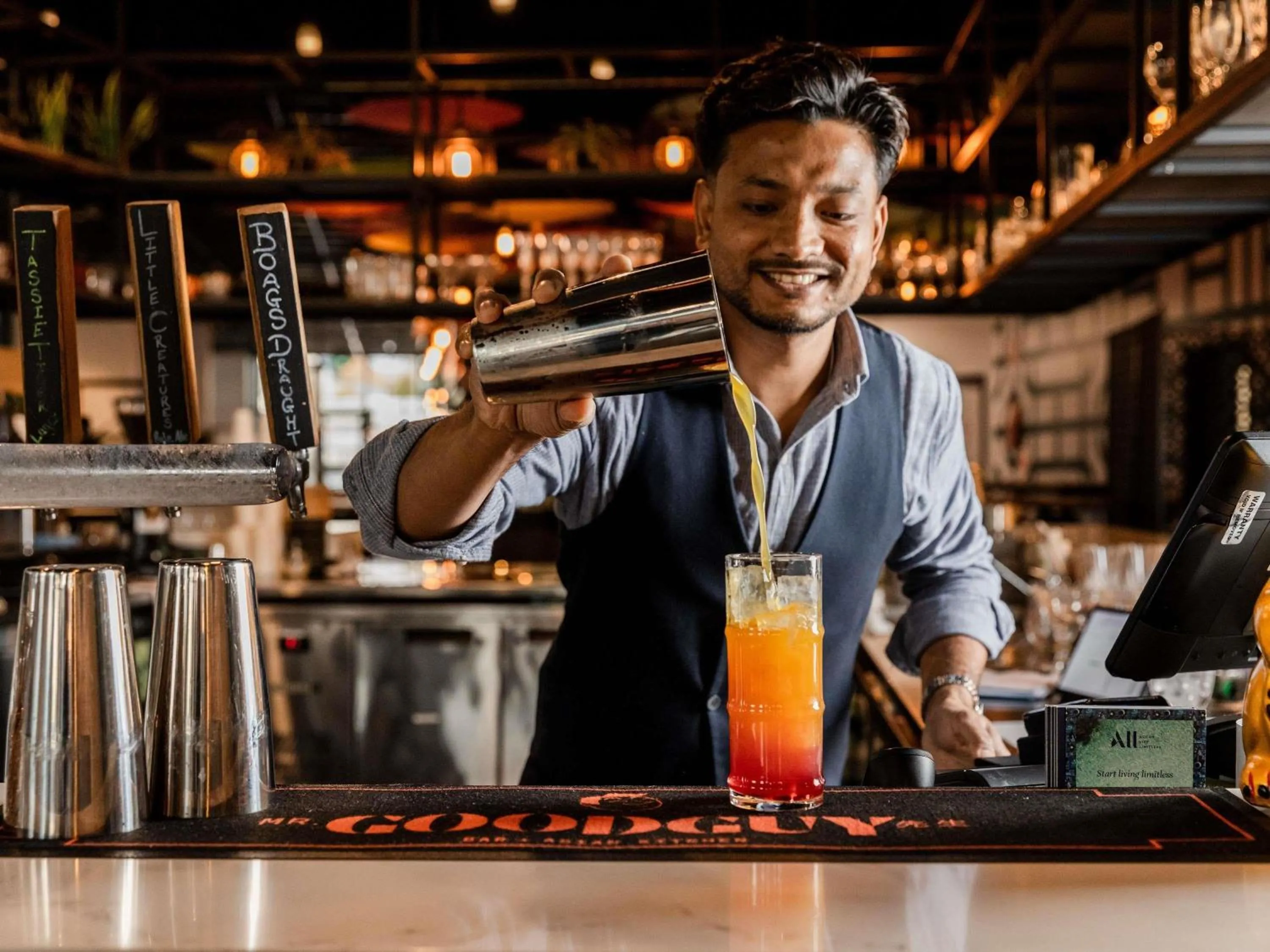 Lounge or bar in Ibis Styles Hobart