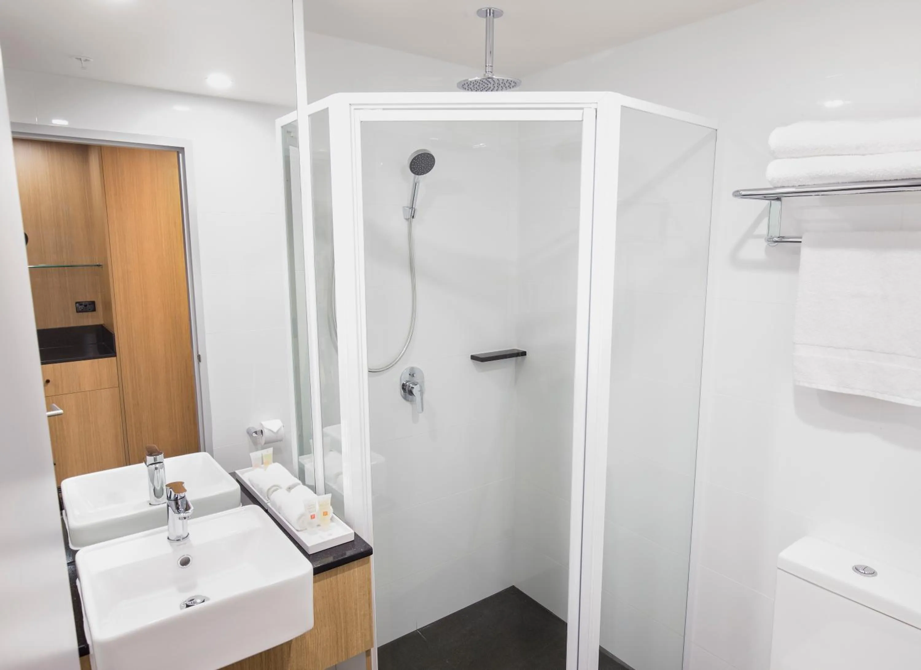 Shower in Ibis Styles Hobart