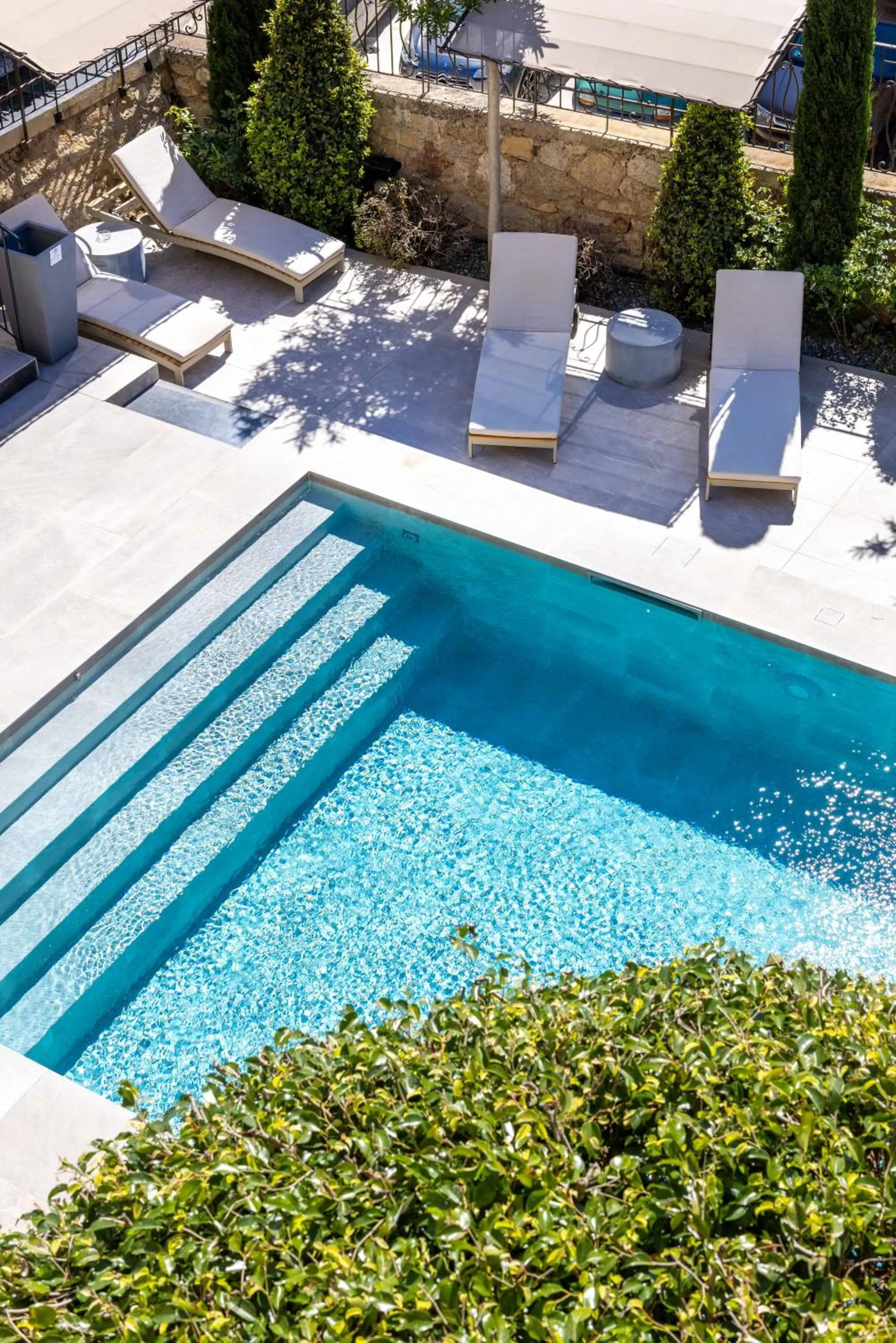 Swimming pool in Hôtel L'Abbaye