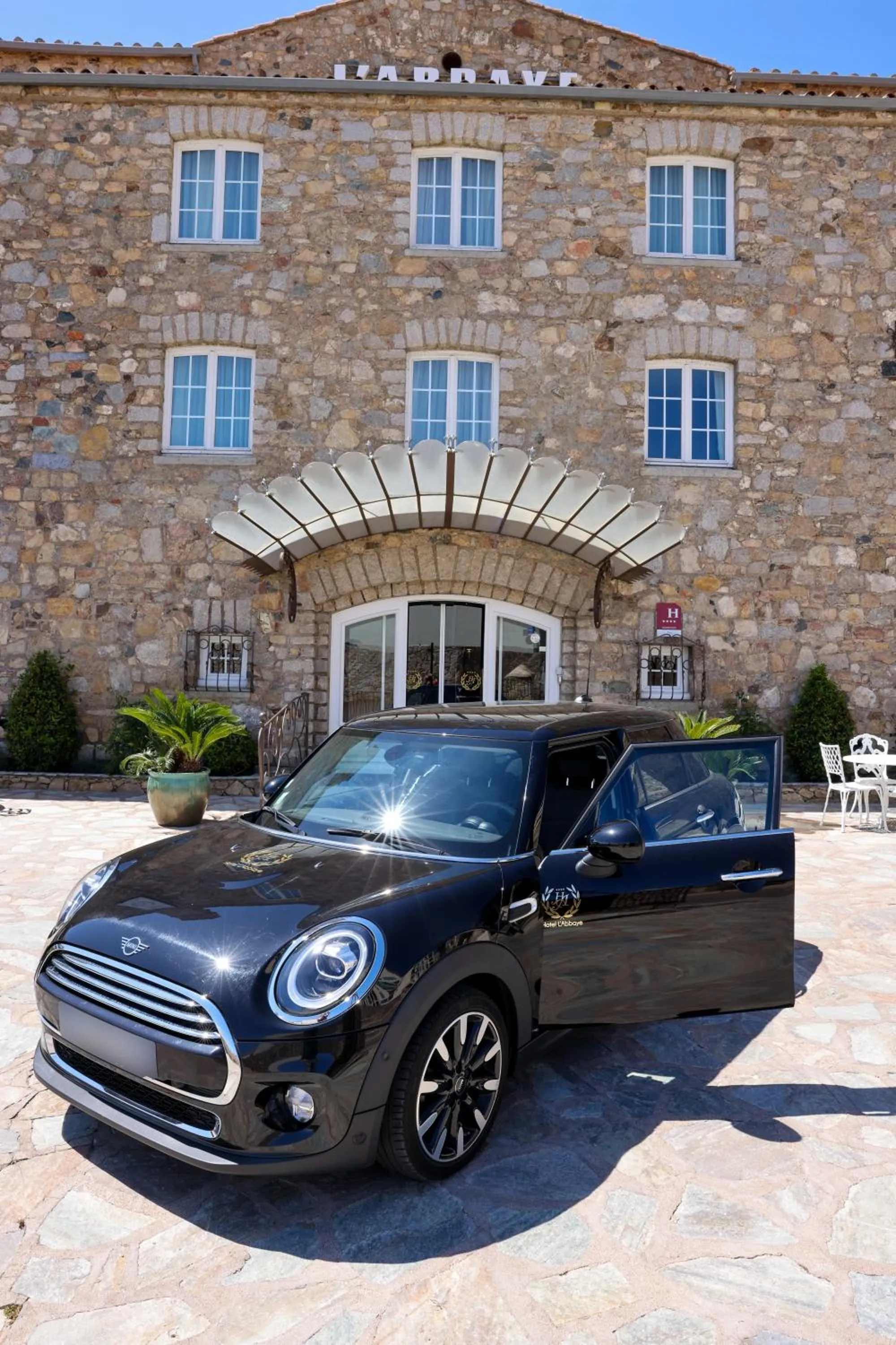 shuttle in Hôtel L'Abbaye