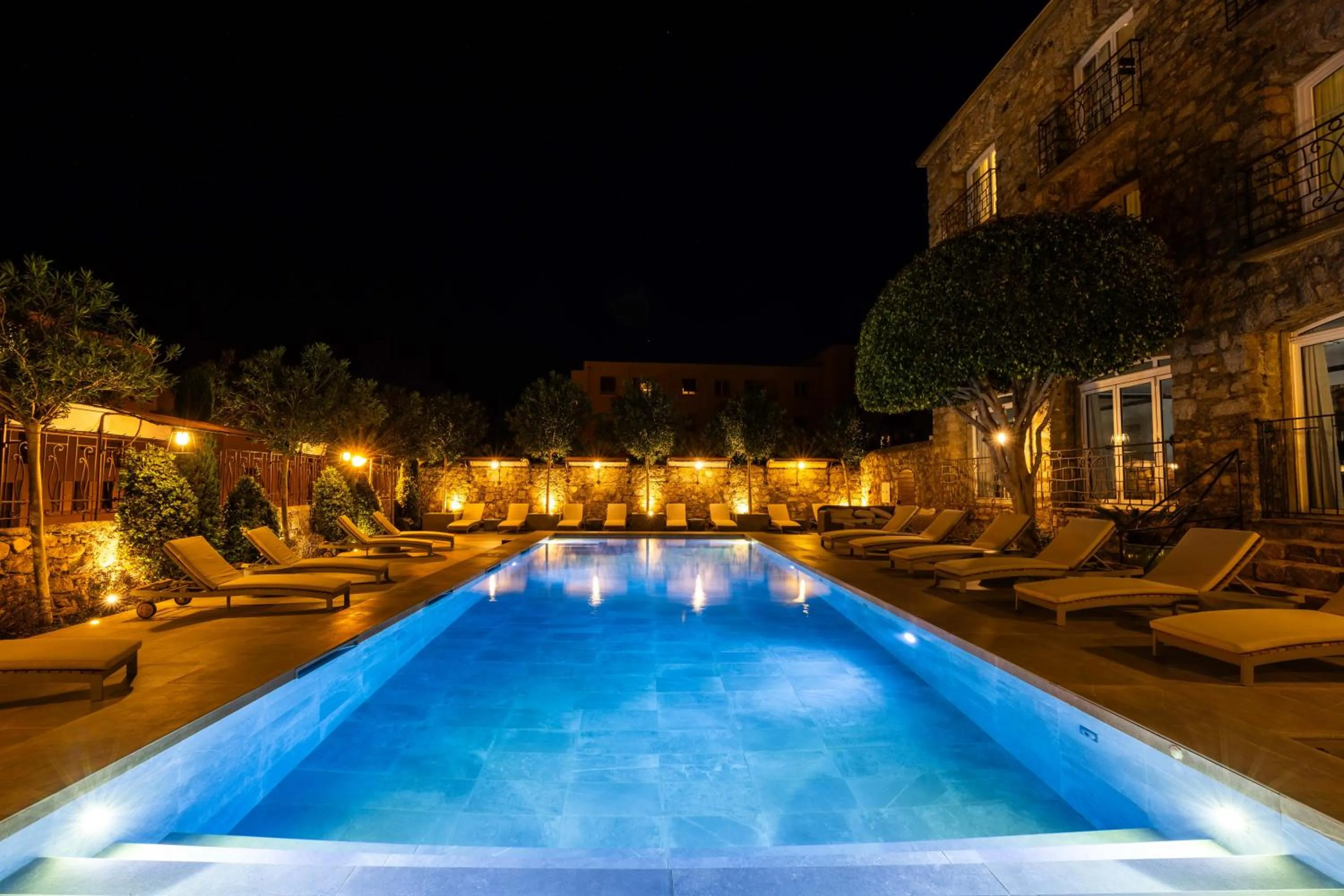 Property building in Hôtel L'Abbaye