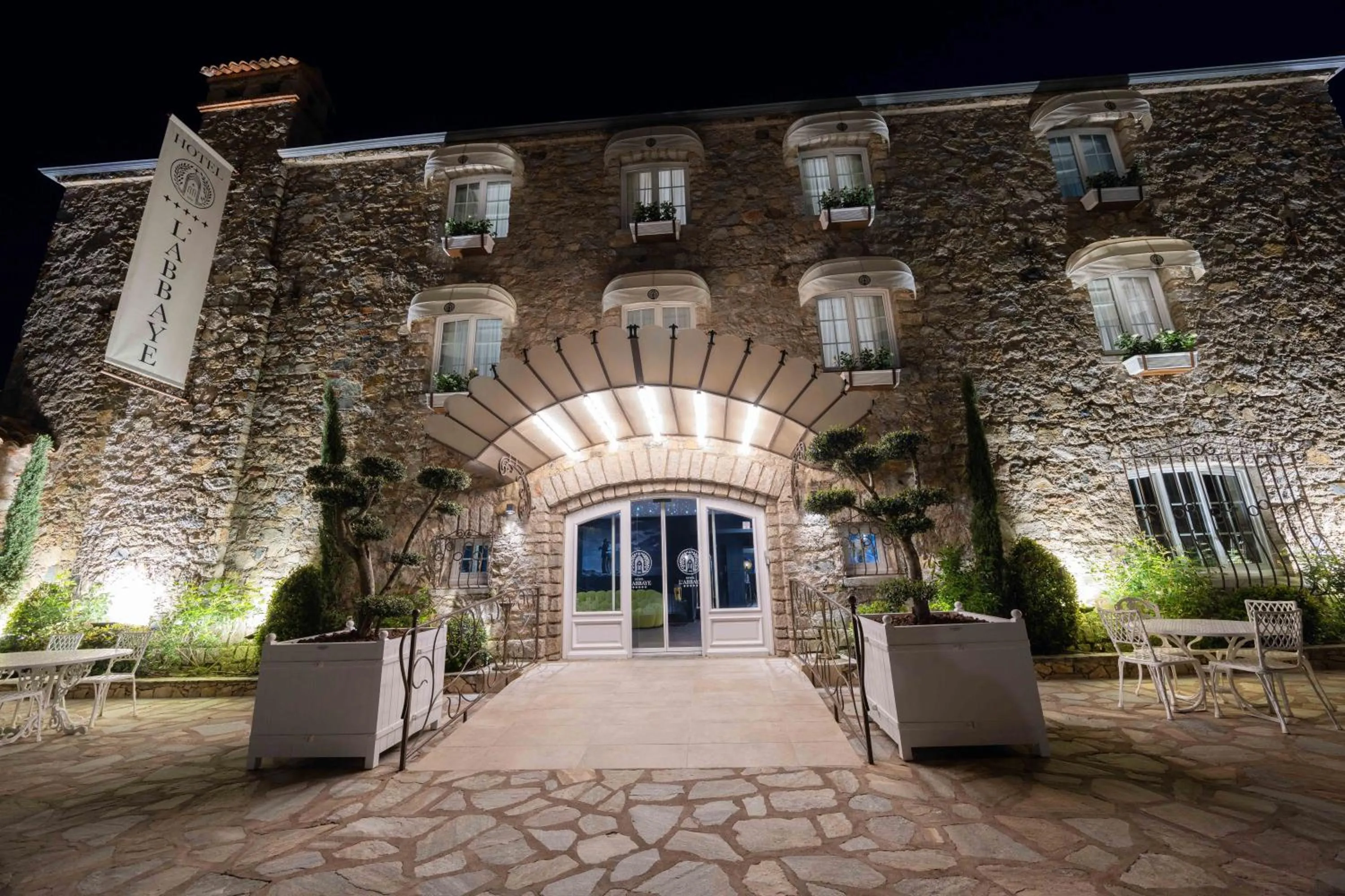 Property building in Hôtel L'Abbaye