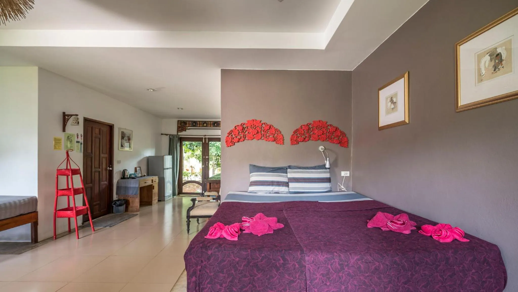 Bed in Good Time Sports Village Koh Mak