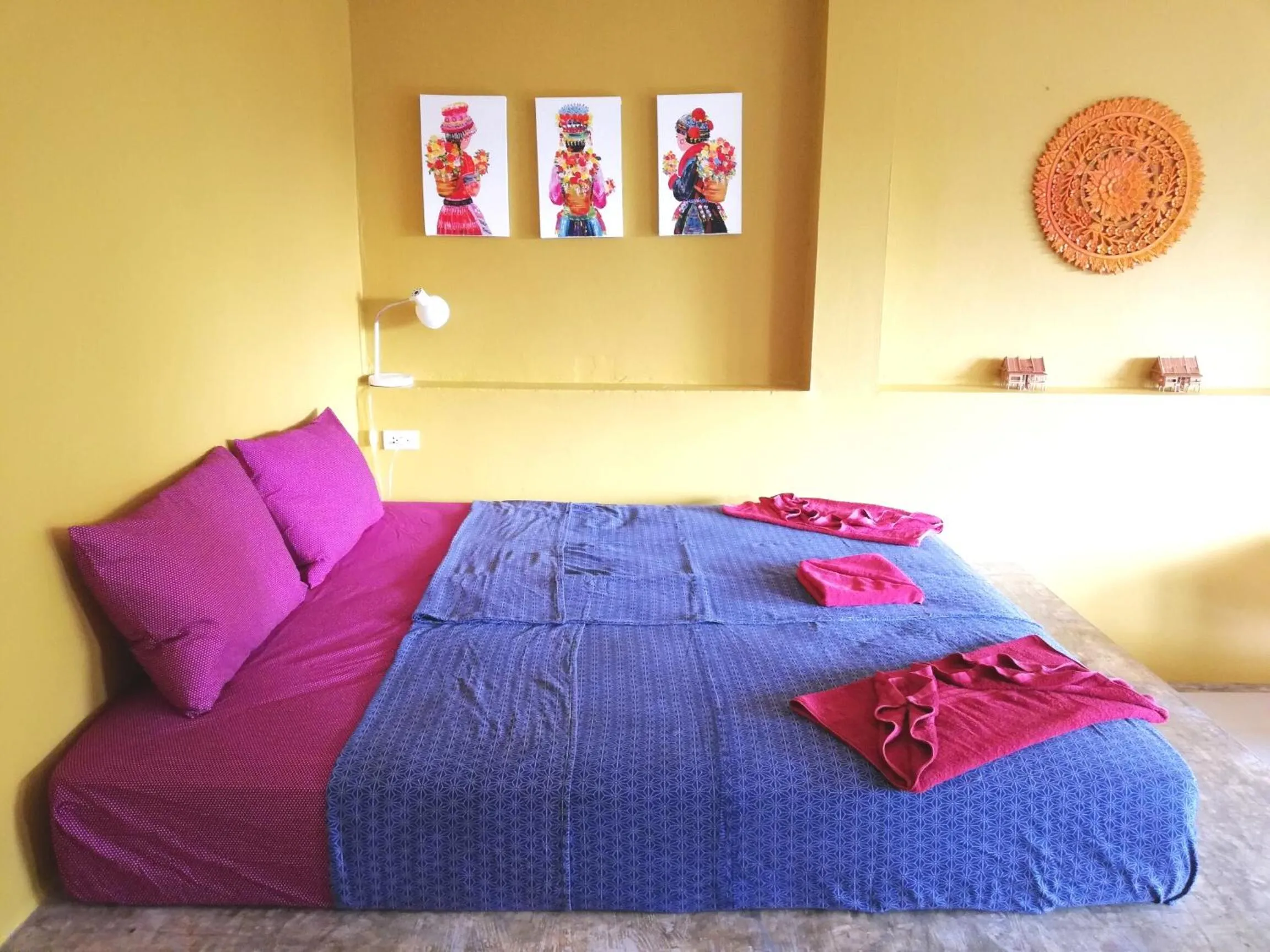 Bed in Good Time Sports Village Koh Mak