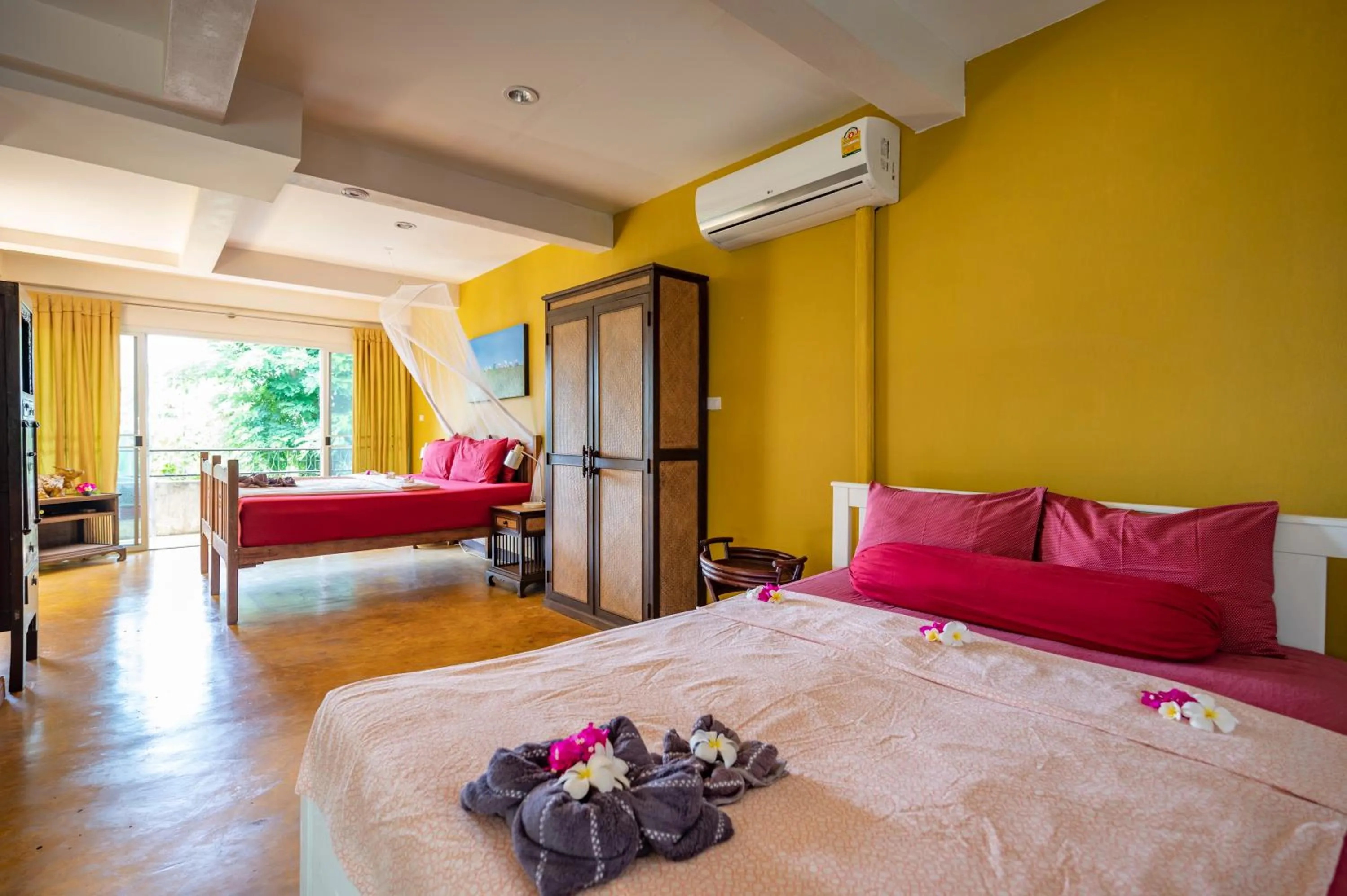 Bed in Good Time Sports Village Koh Mak