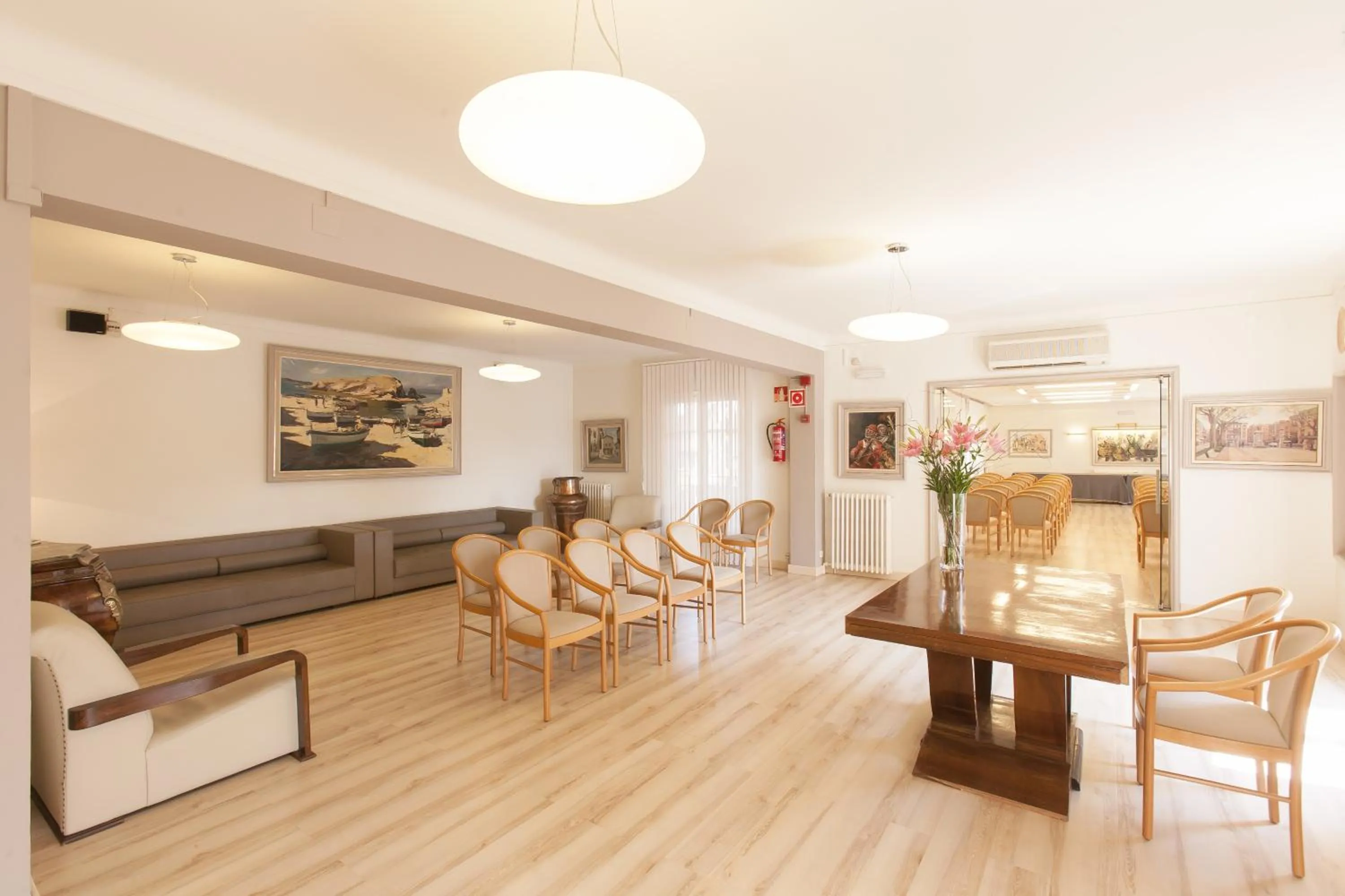 Meeting/conference room in Hotel Pirineos Figueres by Pierre & Vacances