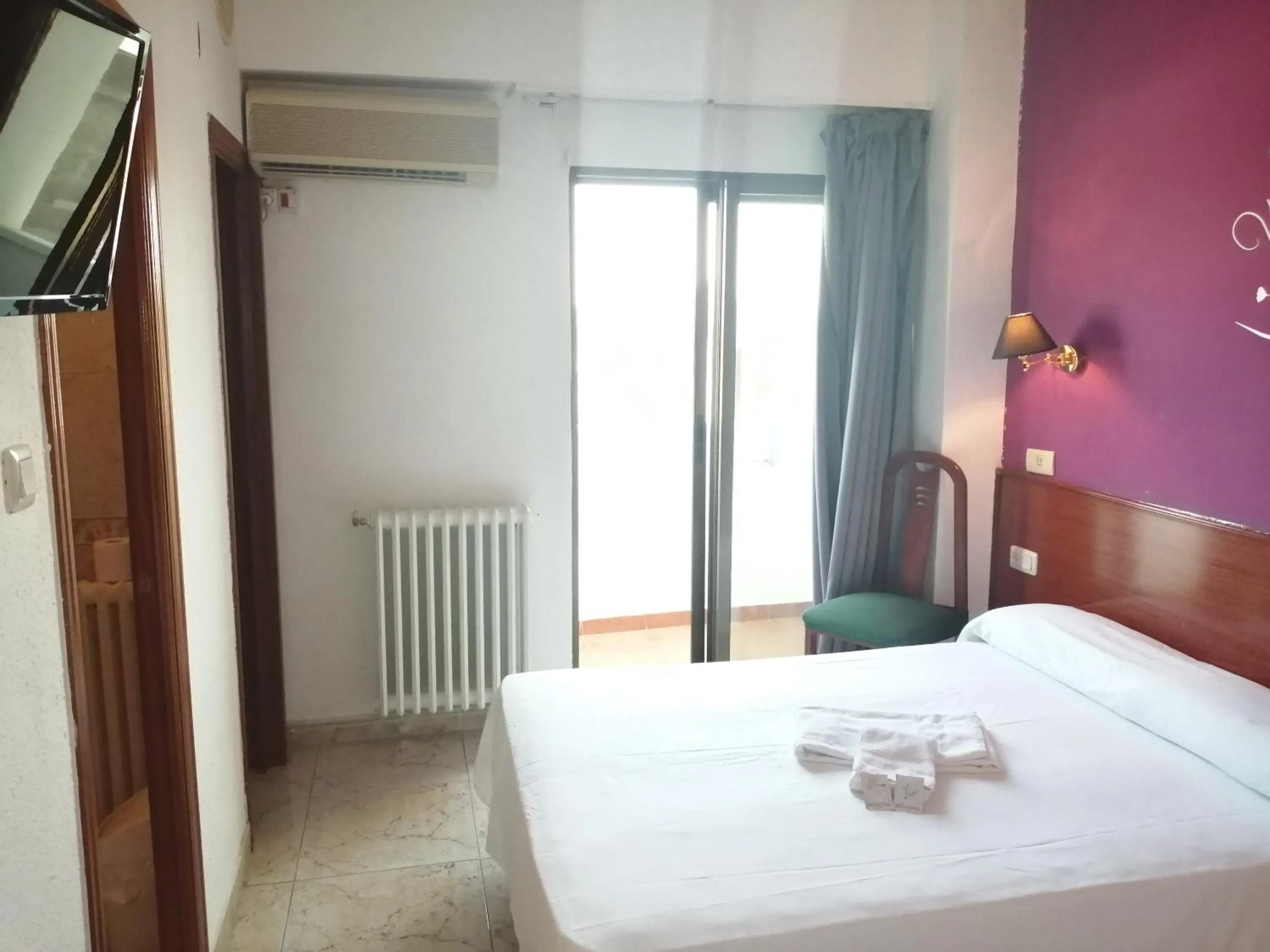 Bed in Hostal Jaime I