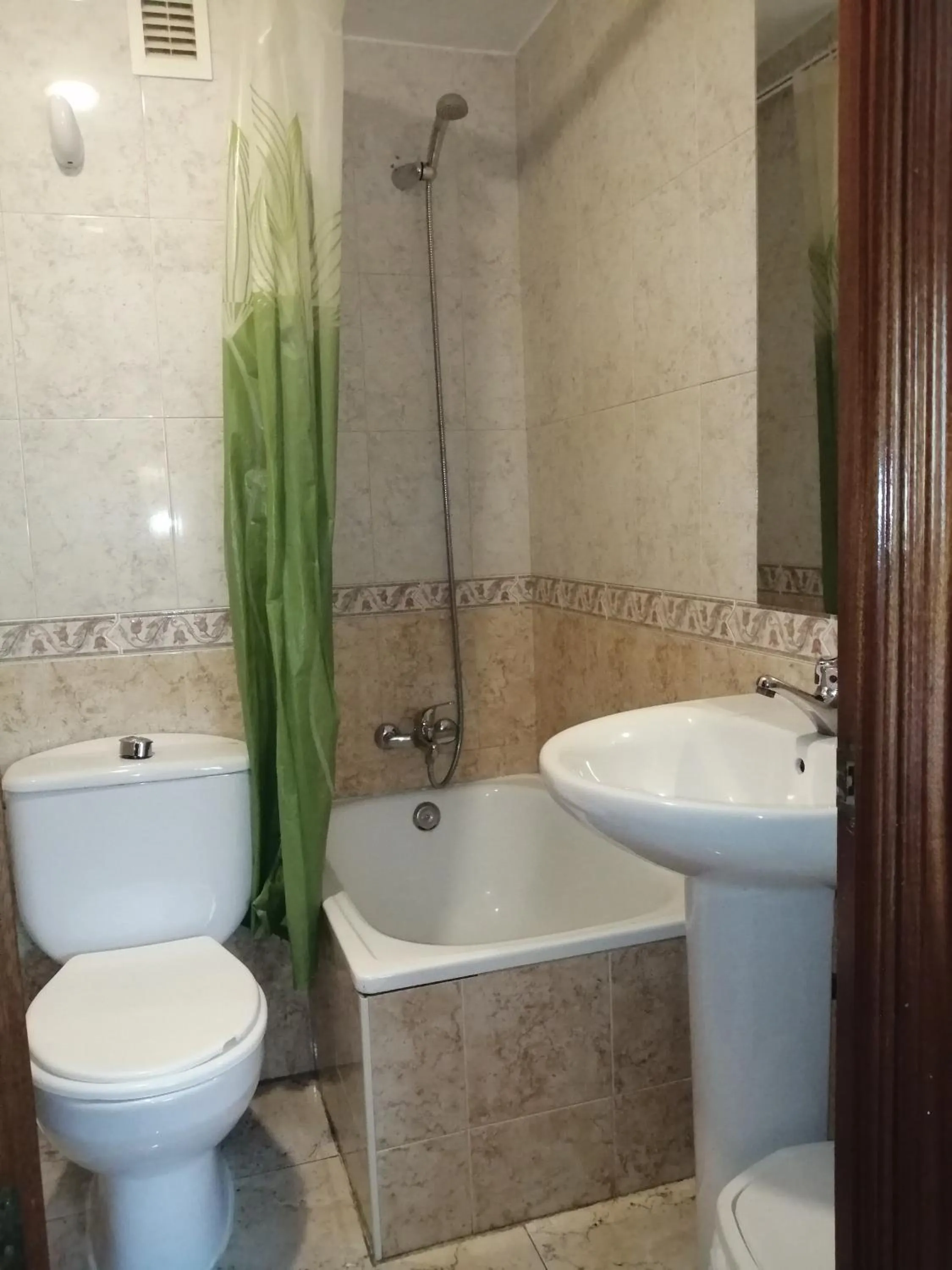 Bathroom in Hostal Jaime I