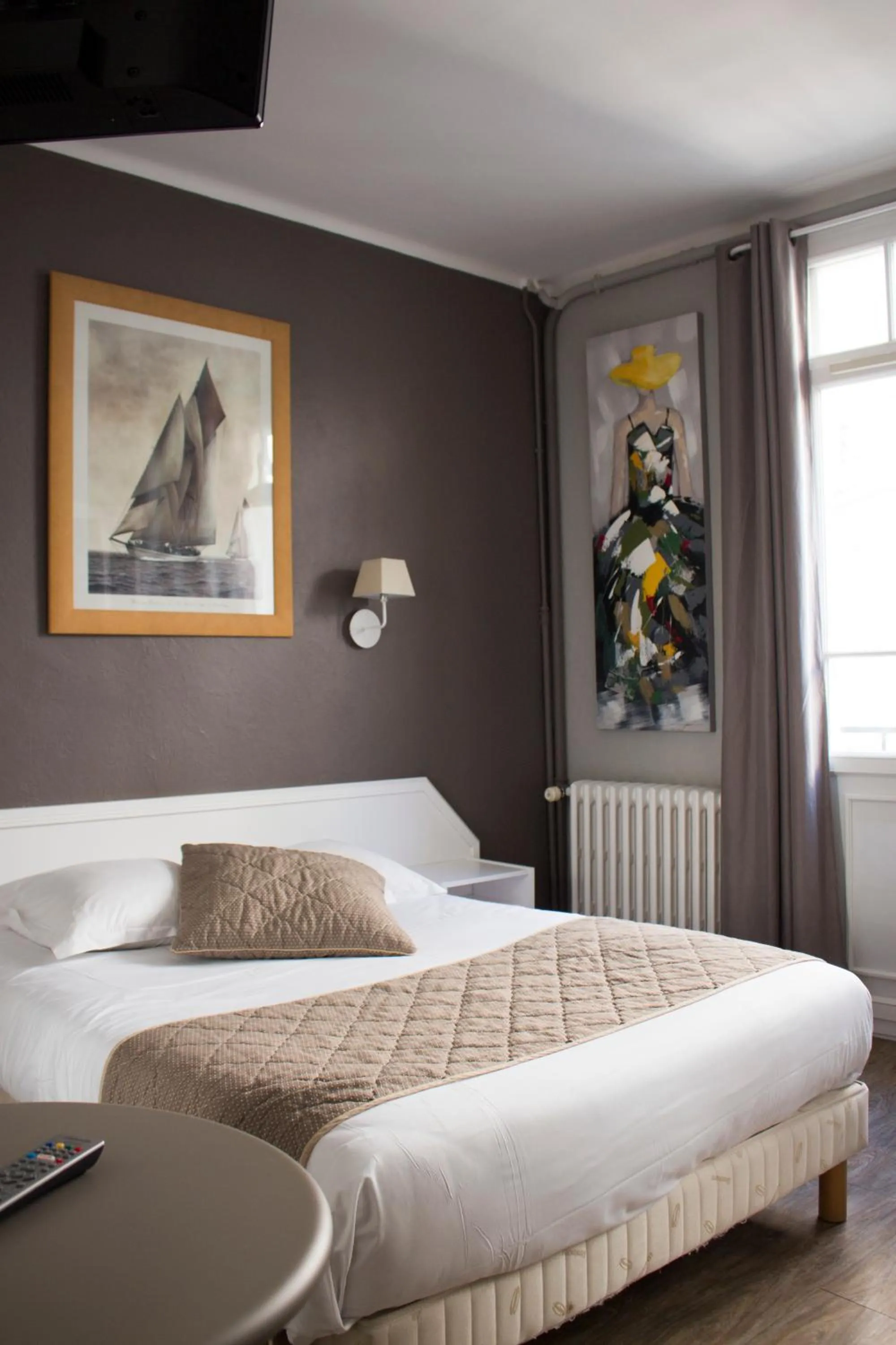 Bed in Hotel Le Reynita