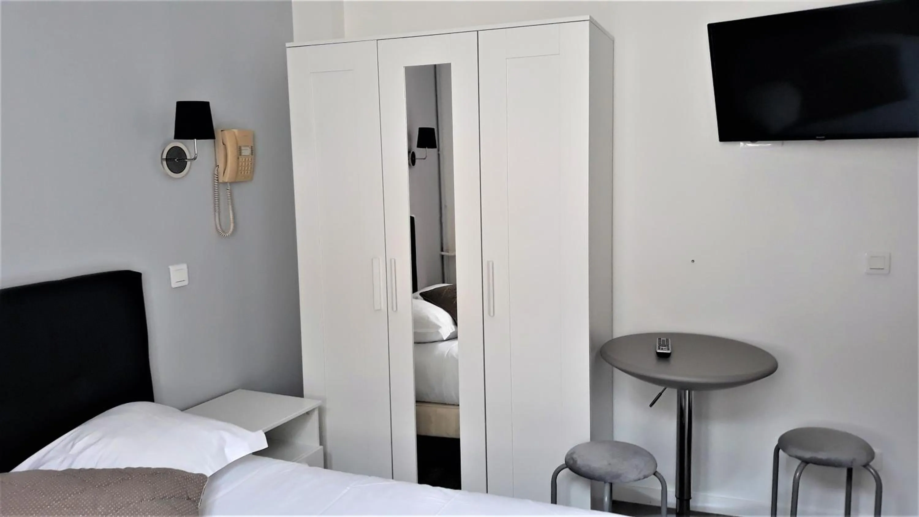 Decorative detail in Hotel Le Reynita