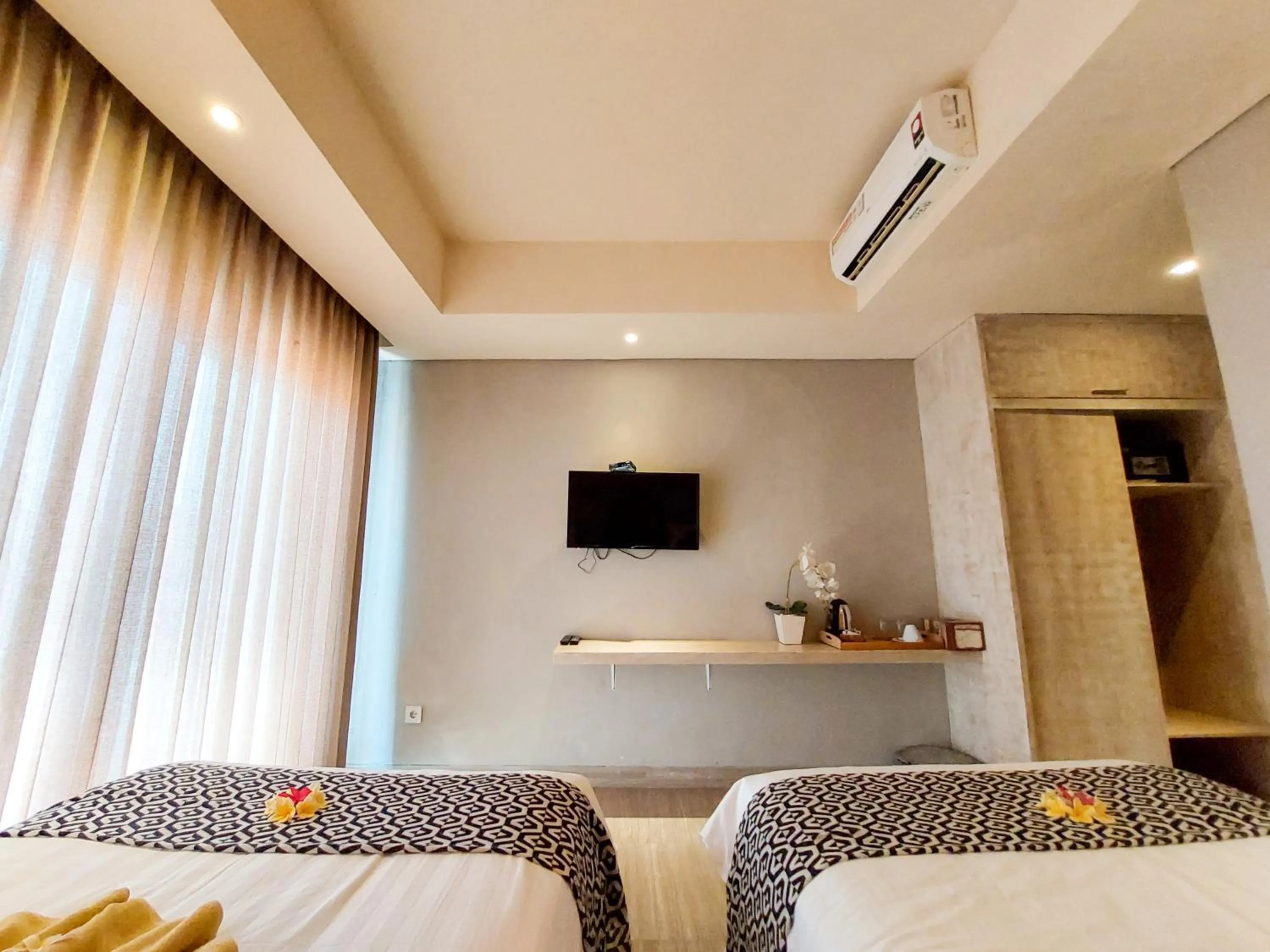 TV and multimedia in Locomotive Hotel and Spa by EPS