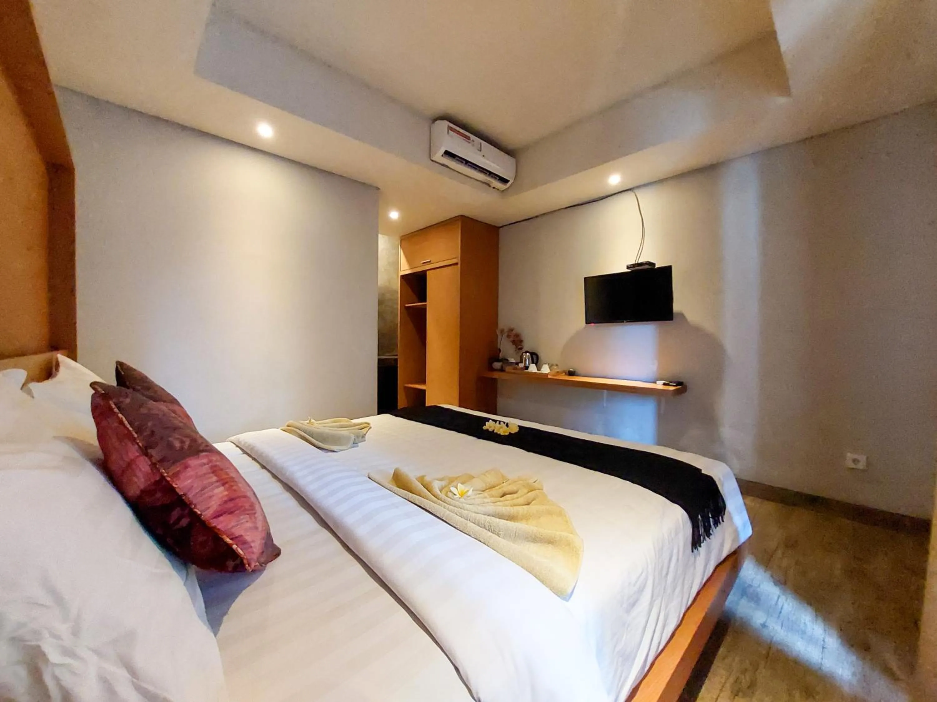 TV and multimedia in Locomotive Hotel and Spa by EPS