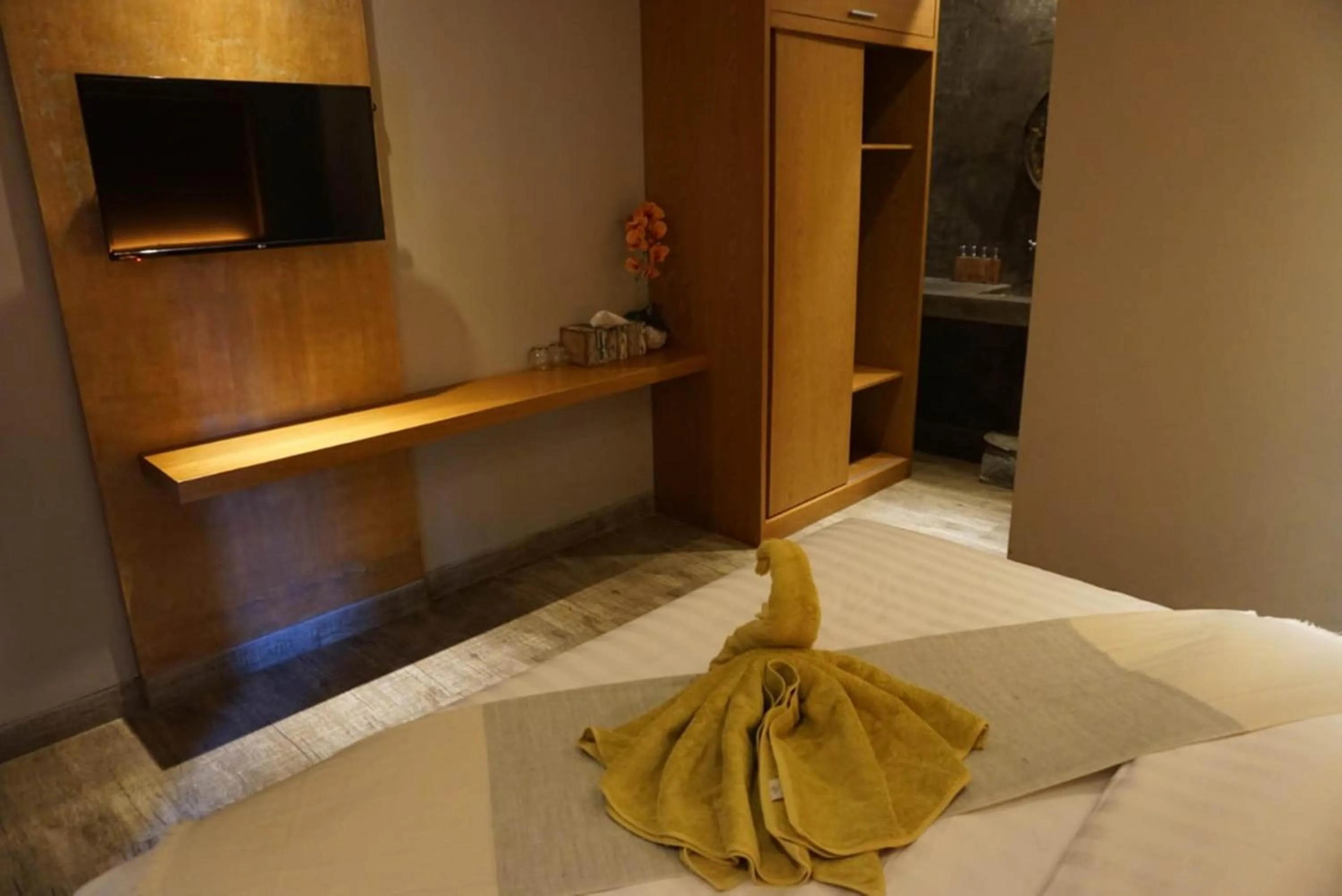 Bed in Locomotive Hotel and Spa by EPS