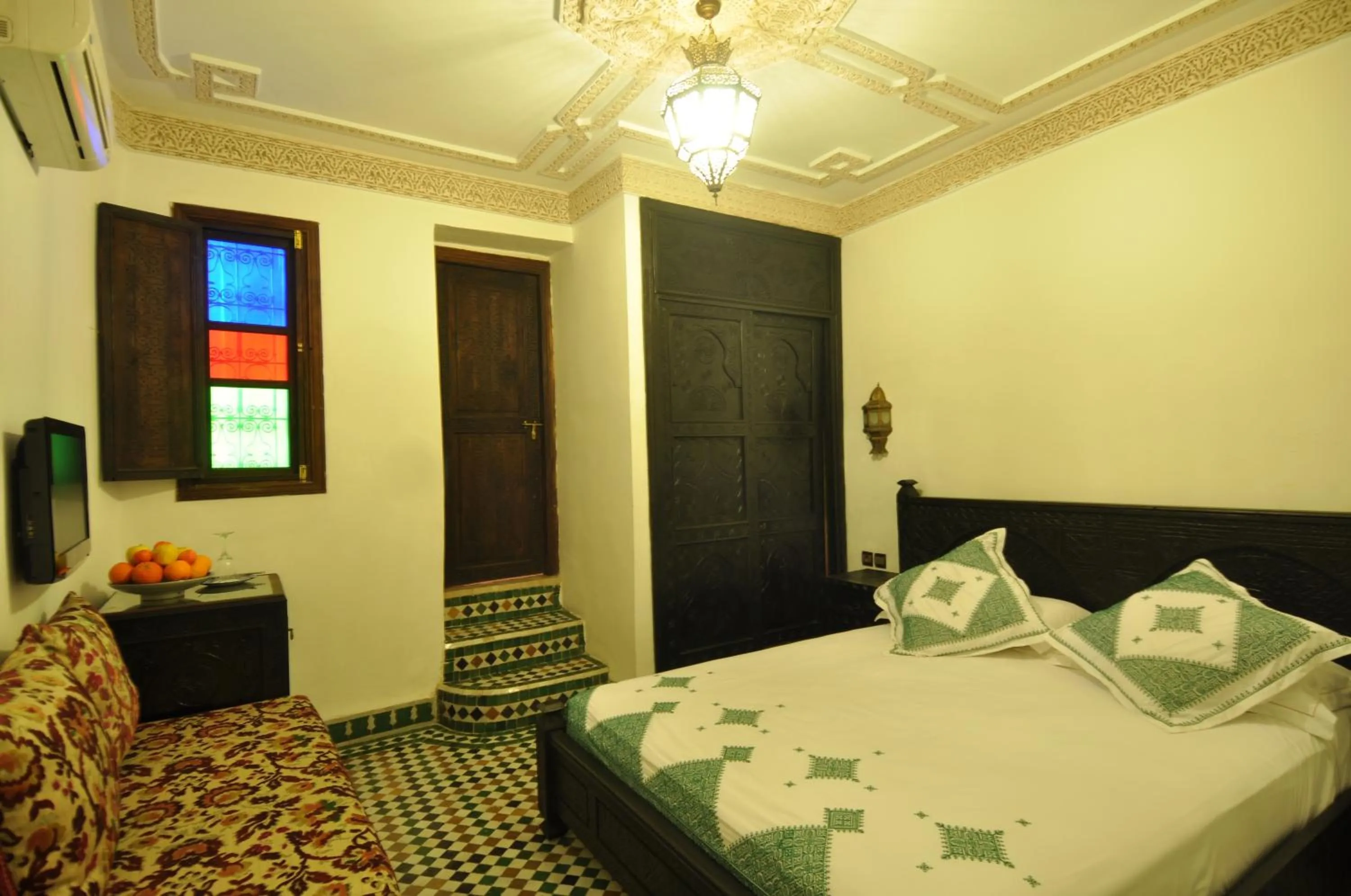 Photo of the whole room, Bed in Riad Salam Fes & Spa
