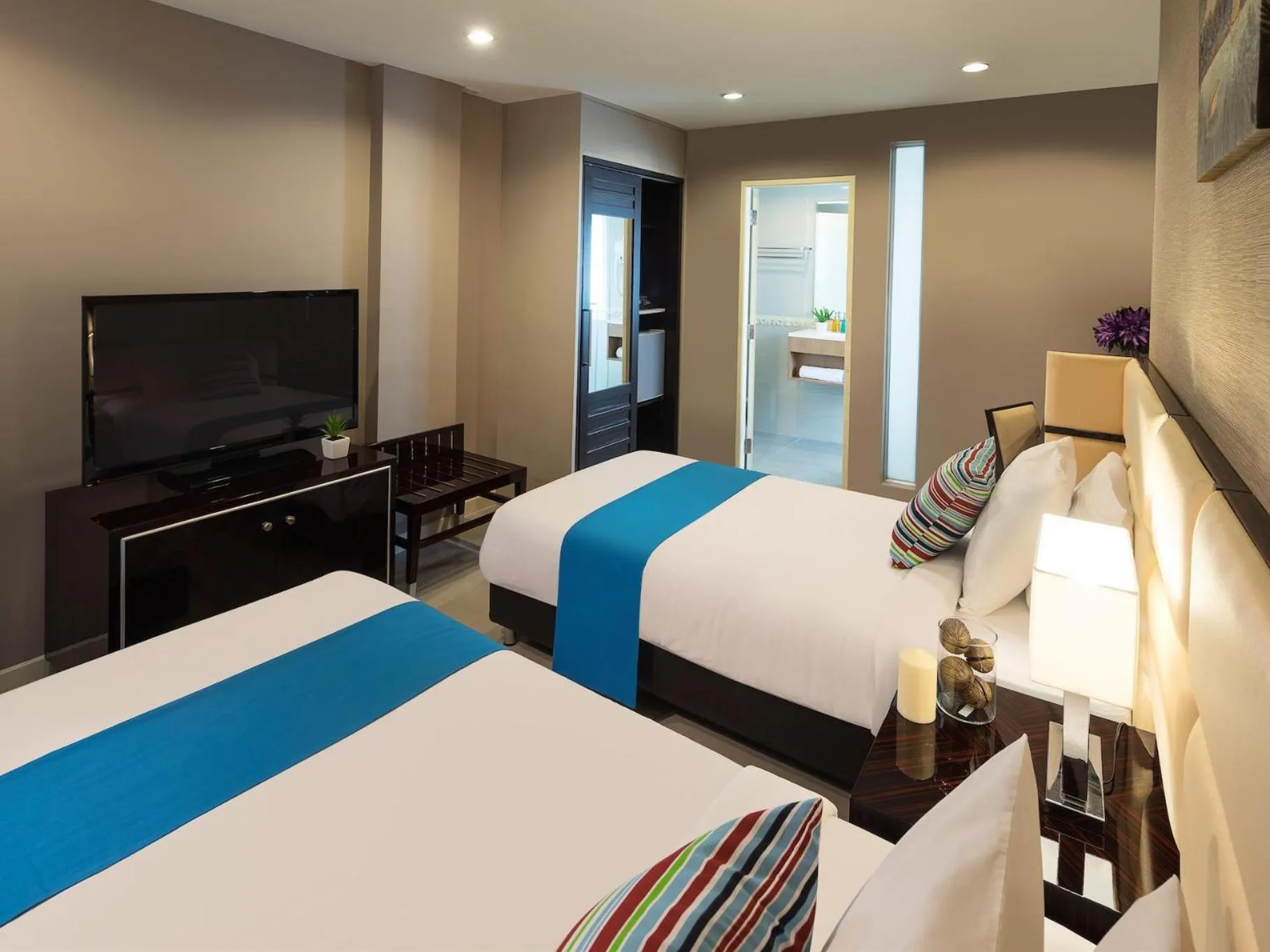 TV and multimedia, Bed in Ton Aor Place Hotel