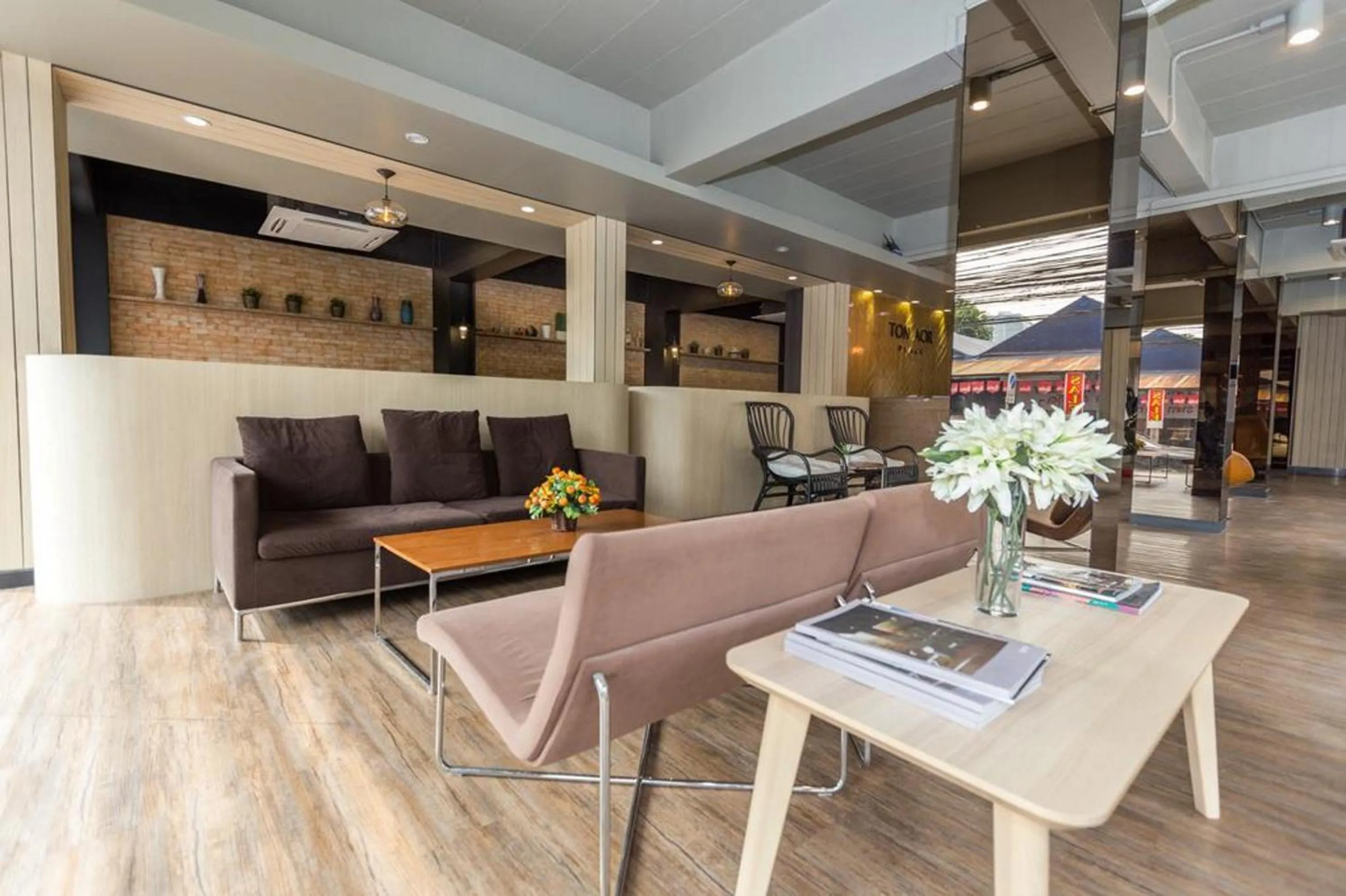 Lobby or reception in Ton Aor Place Hotel