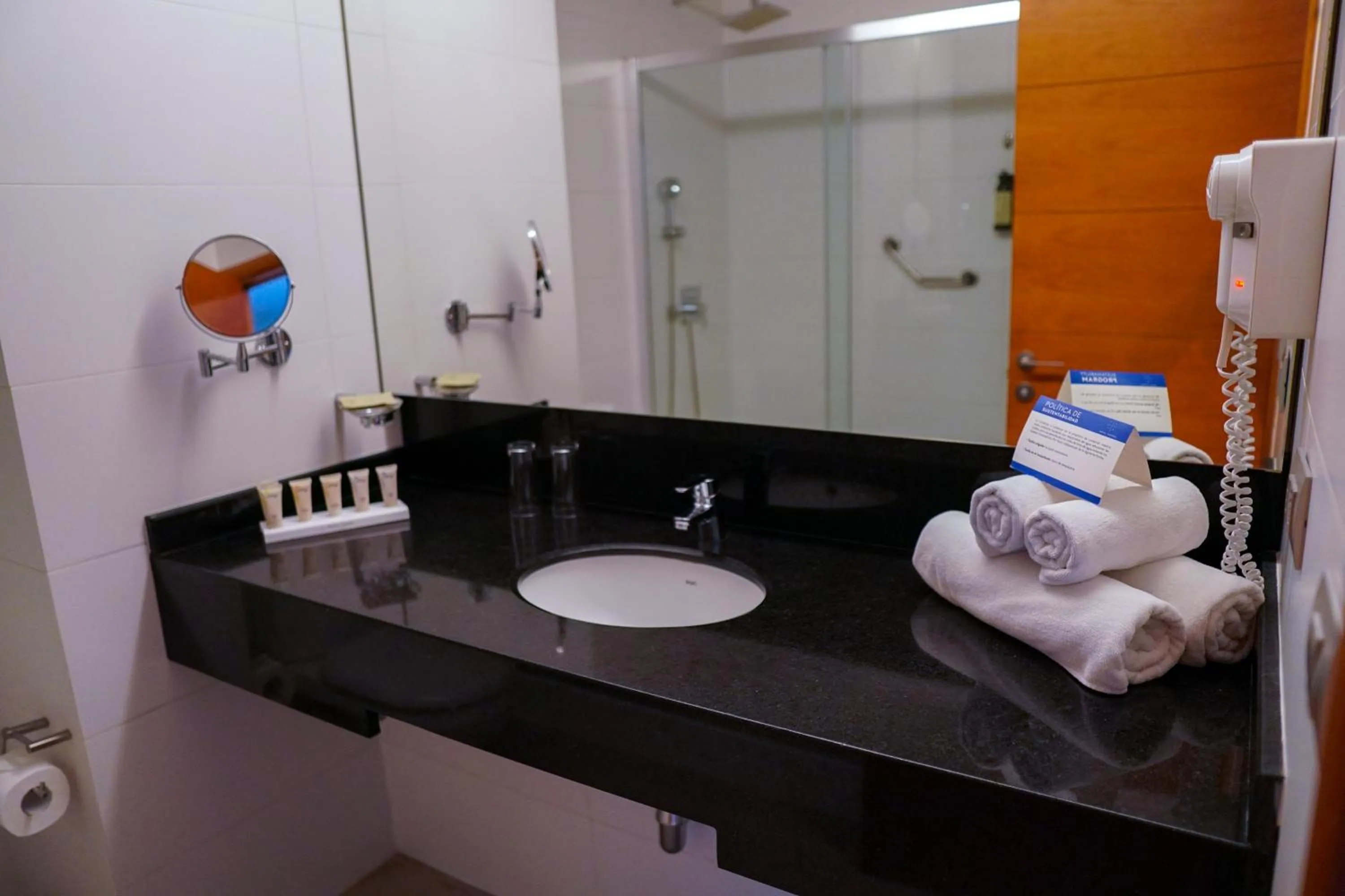 Bathroom in Hotel Parada Linares