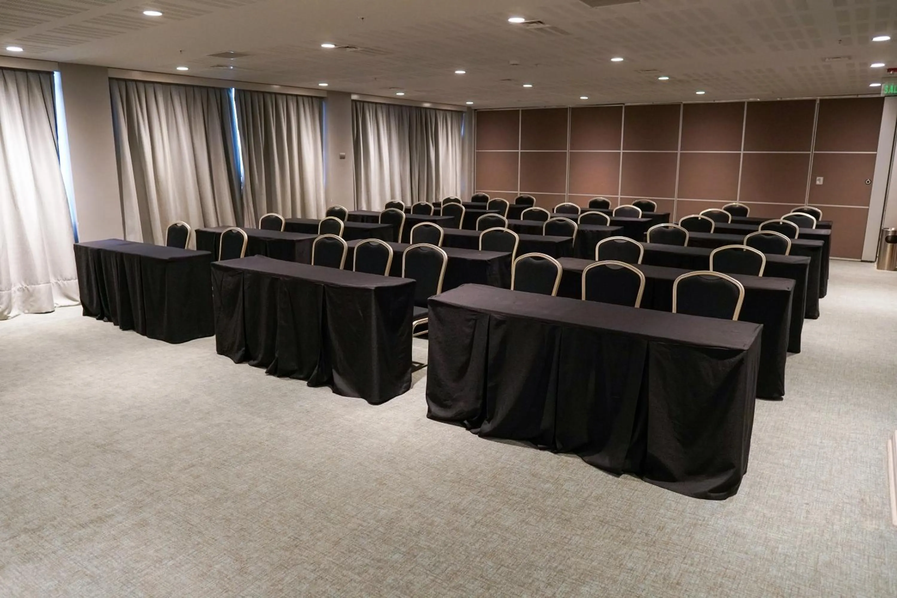 Business facilities in Hotel Parada Linares