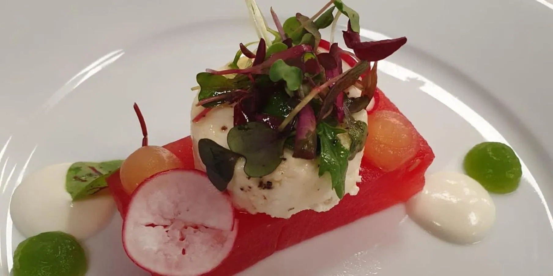 Restaurant/places to eat in Crowne Plaza Reading