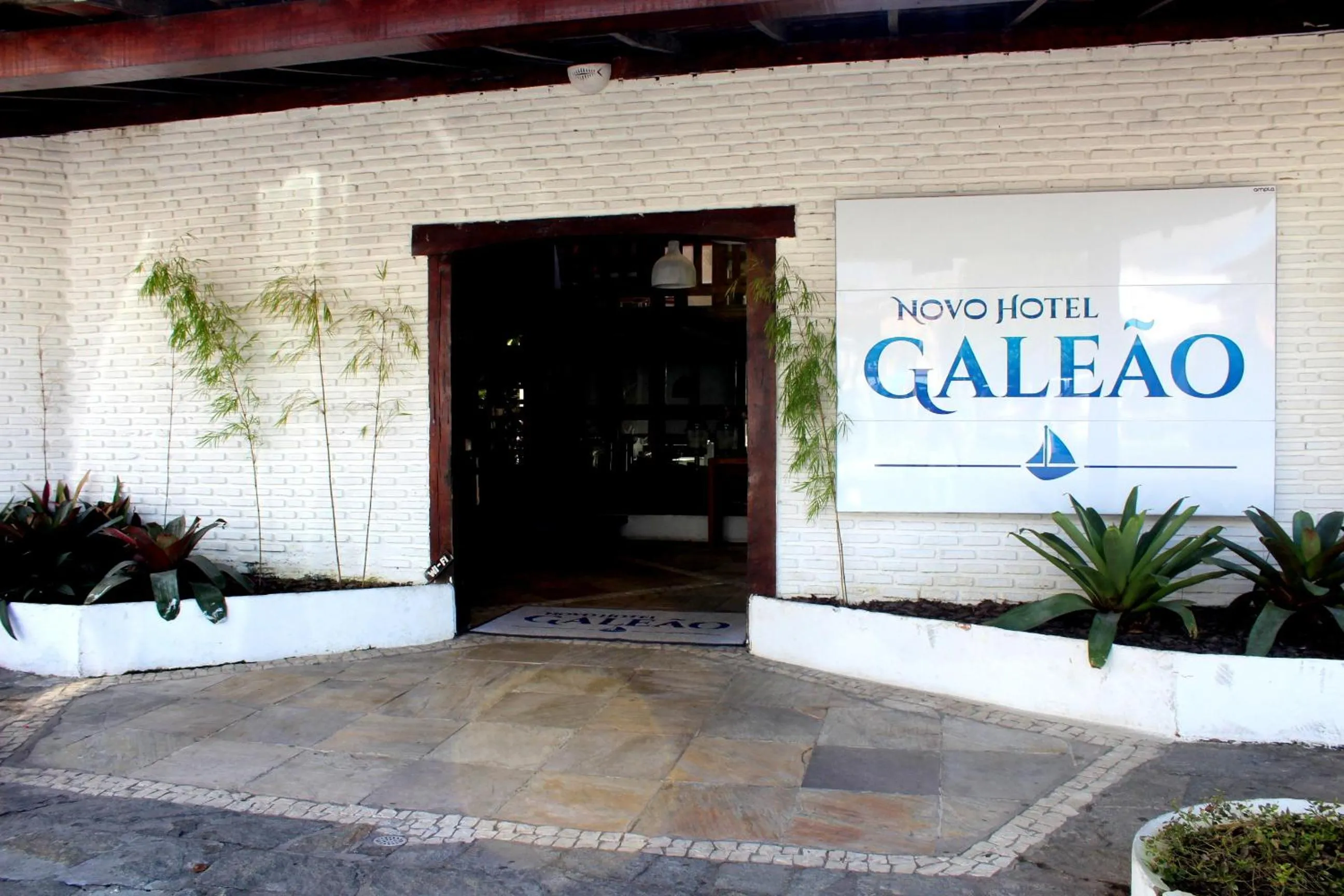 Facade/entrance in Rede Andrade Galeão