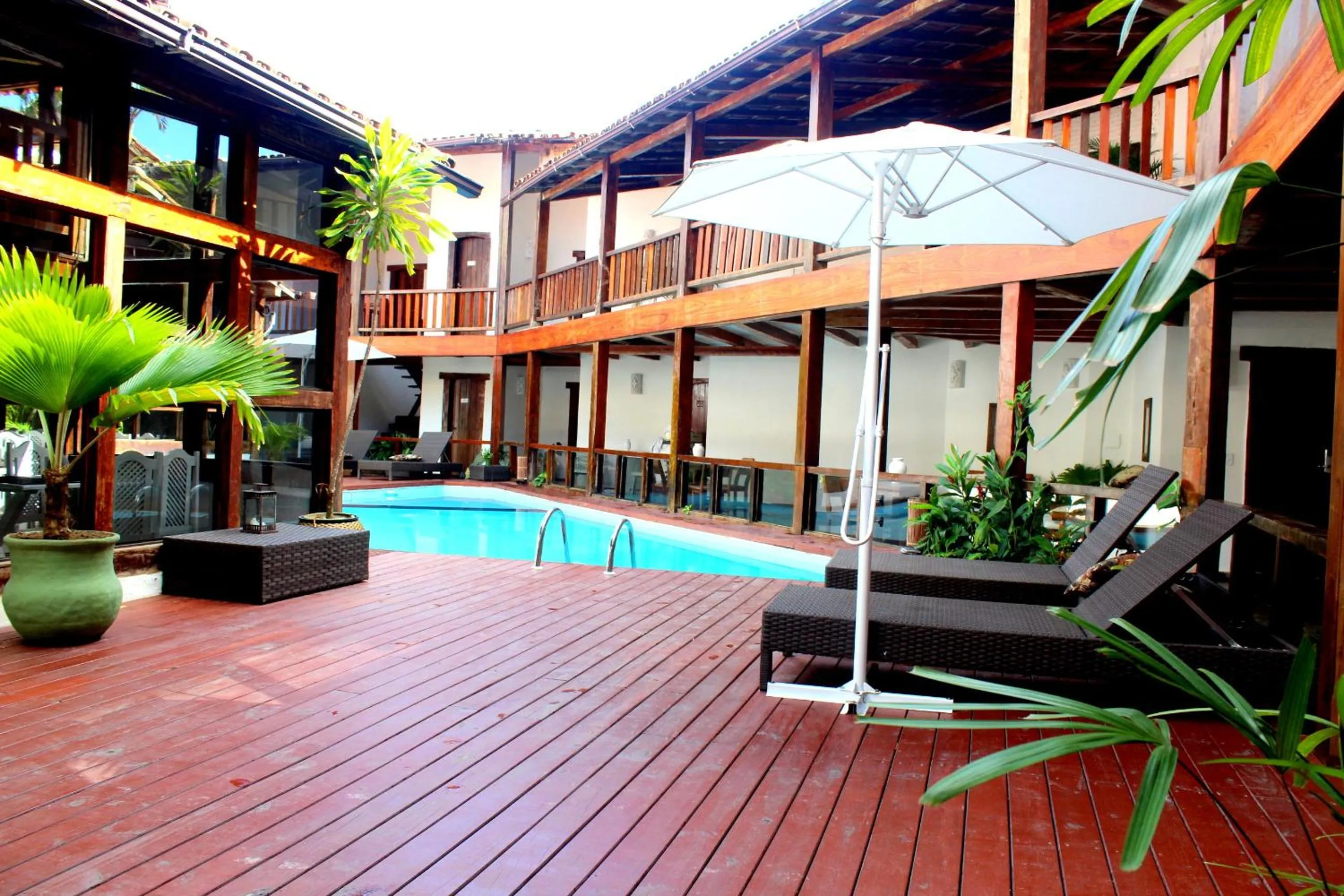 Swimming pool in Rede Andrade Galeão