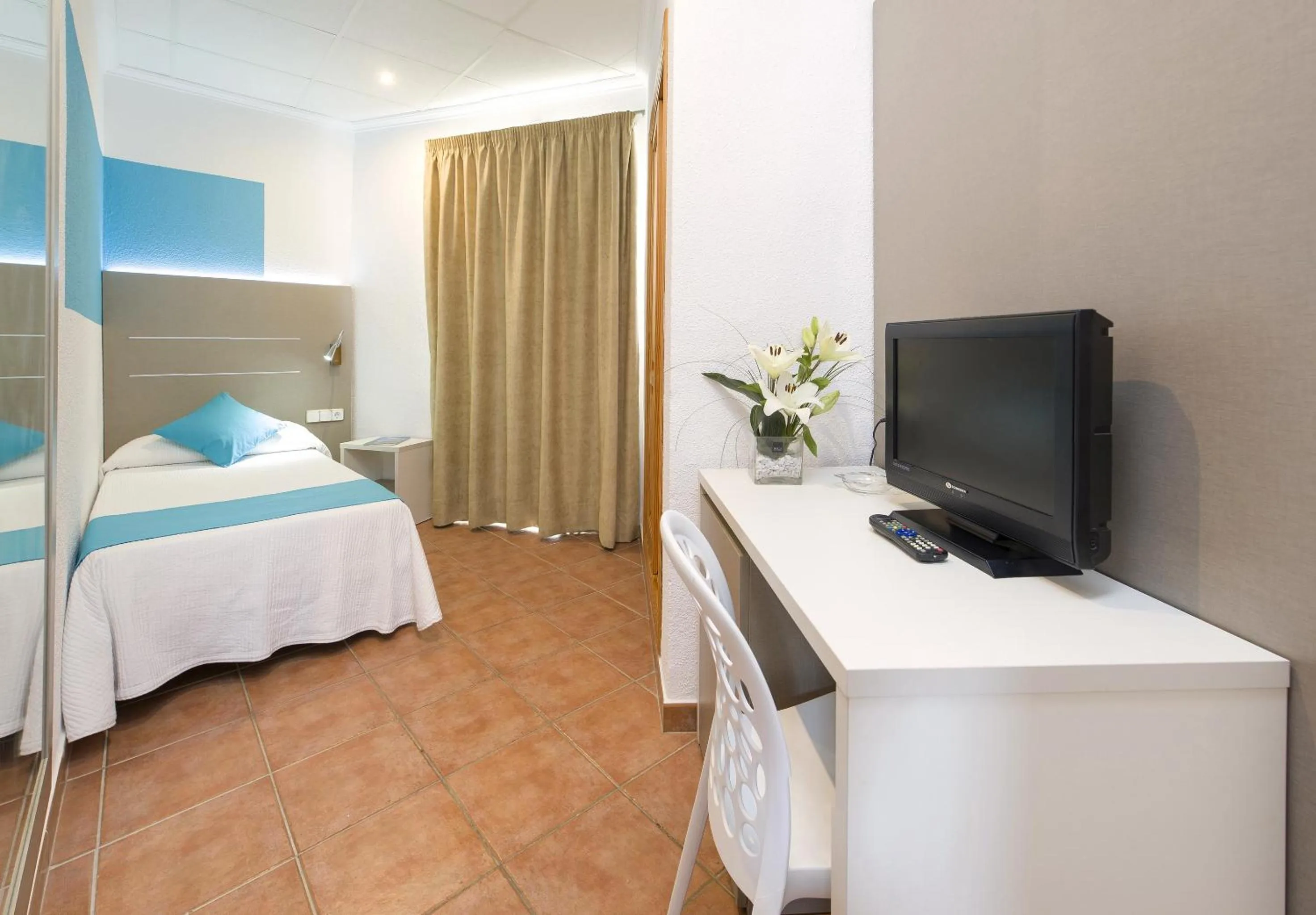 Bed in Hostal Adelino