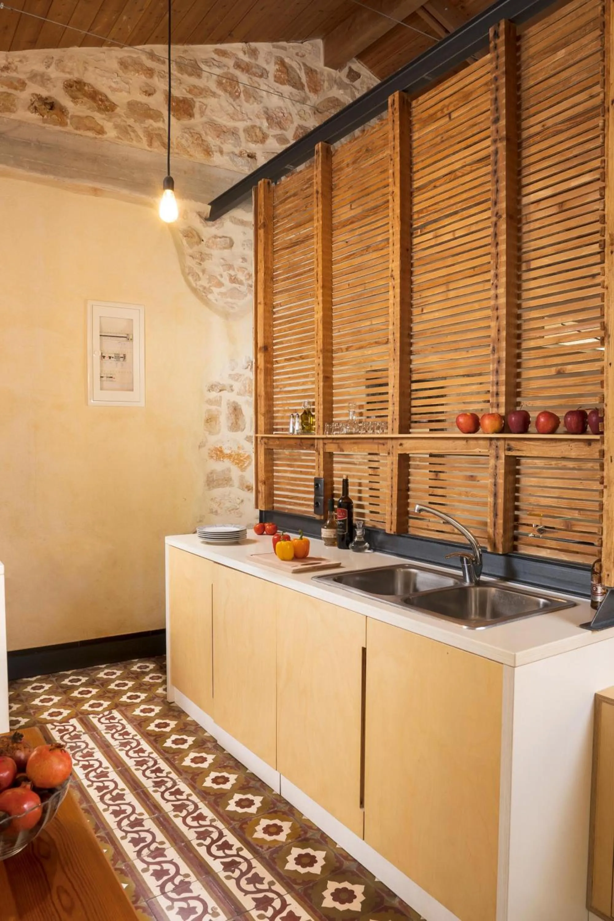 Kitchen or kitchenette in Evans House