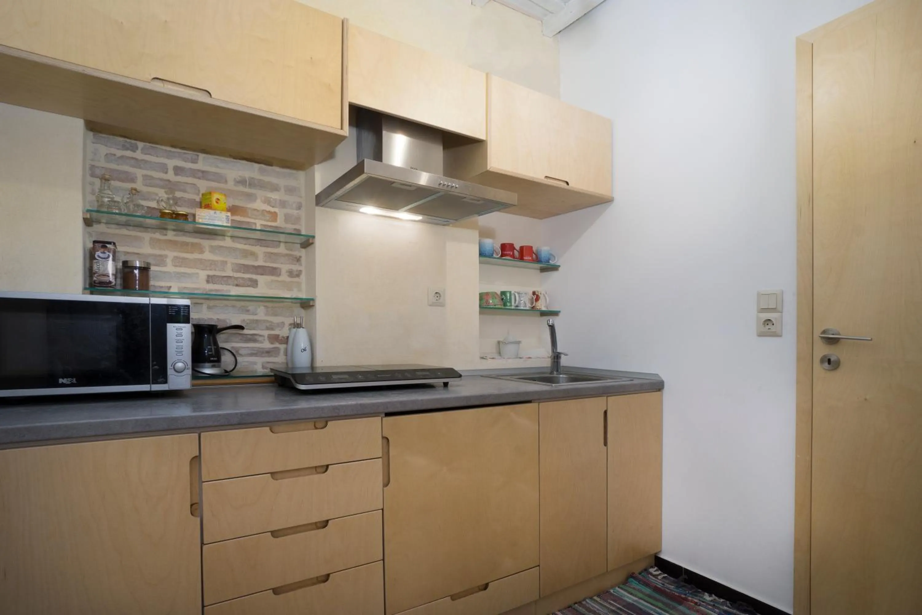 Kitchen or kitchenette in Evans House