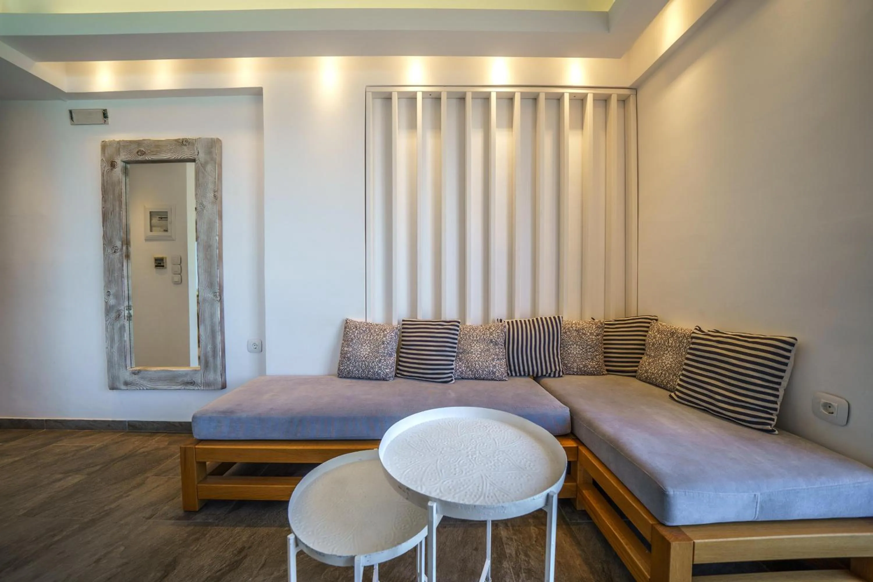 Porto Kalamaki Hotel