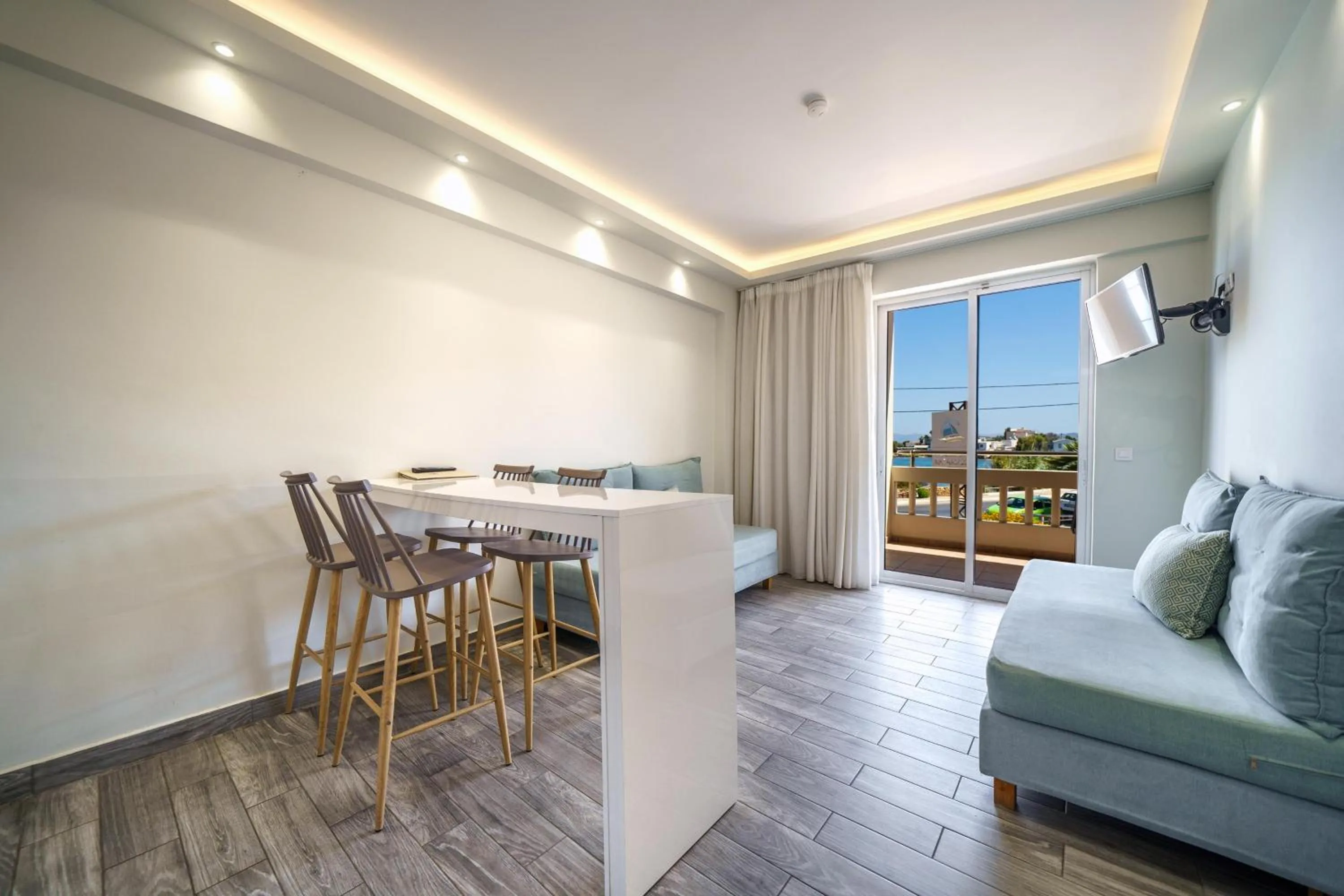 Porto Kalamaki Hotel