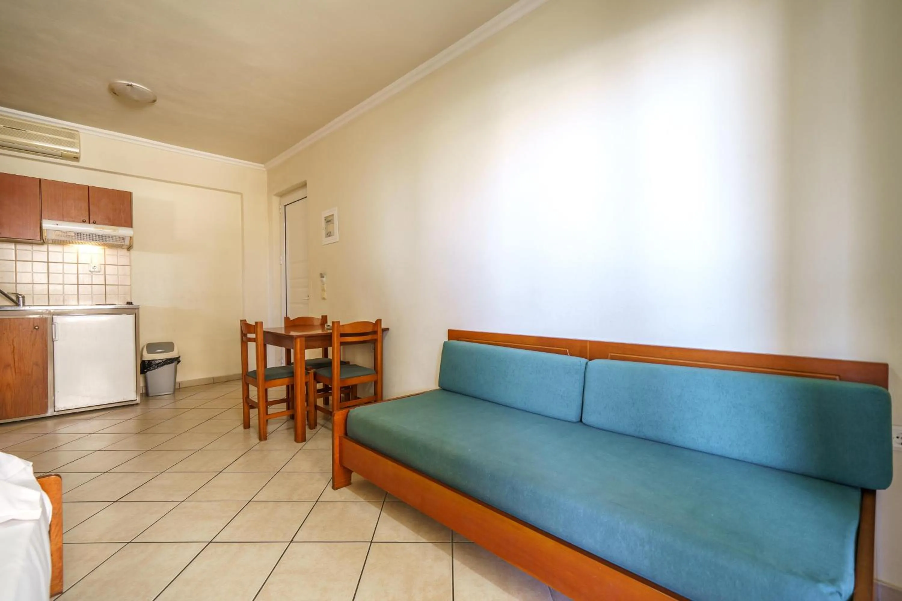 Porto Kalamaki Hotel