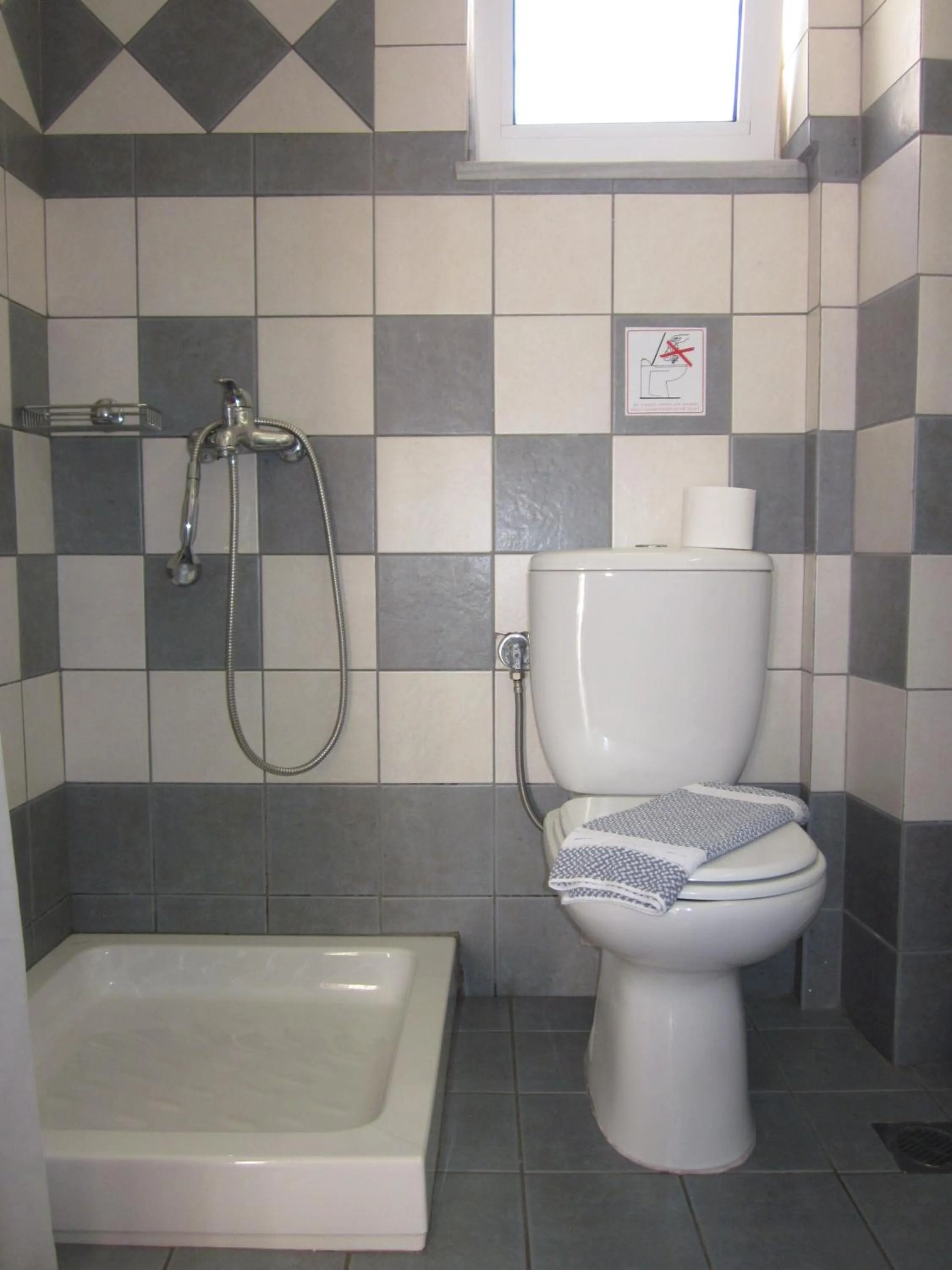 Bathroom in Porto Kalamaki Hotel