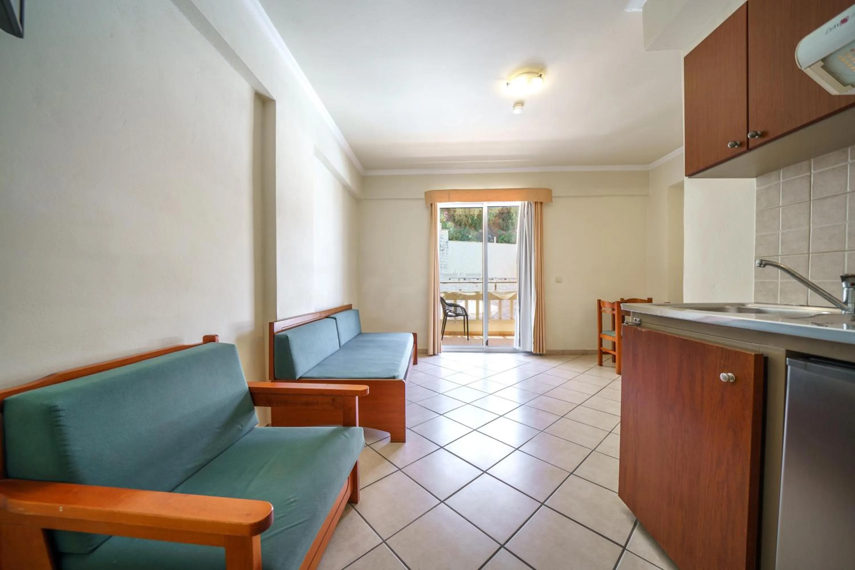 Porto Kalamaki Hotel