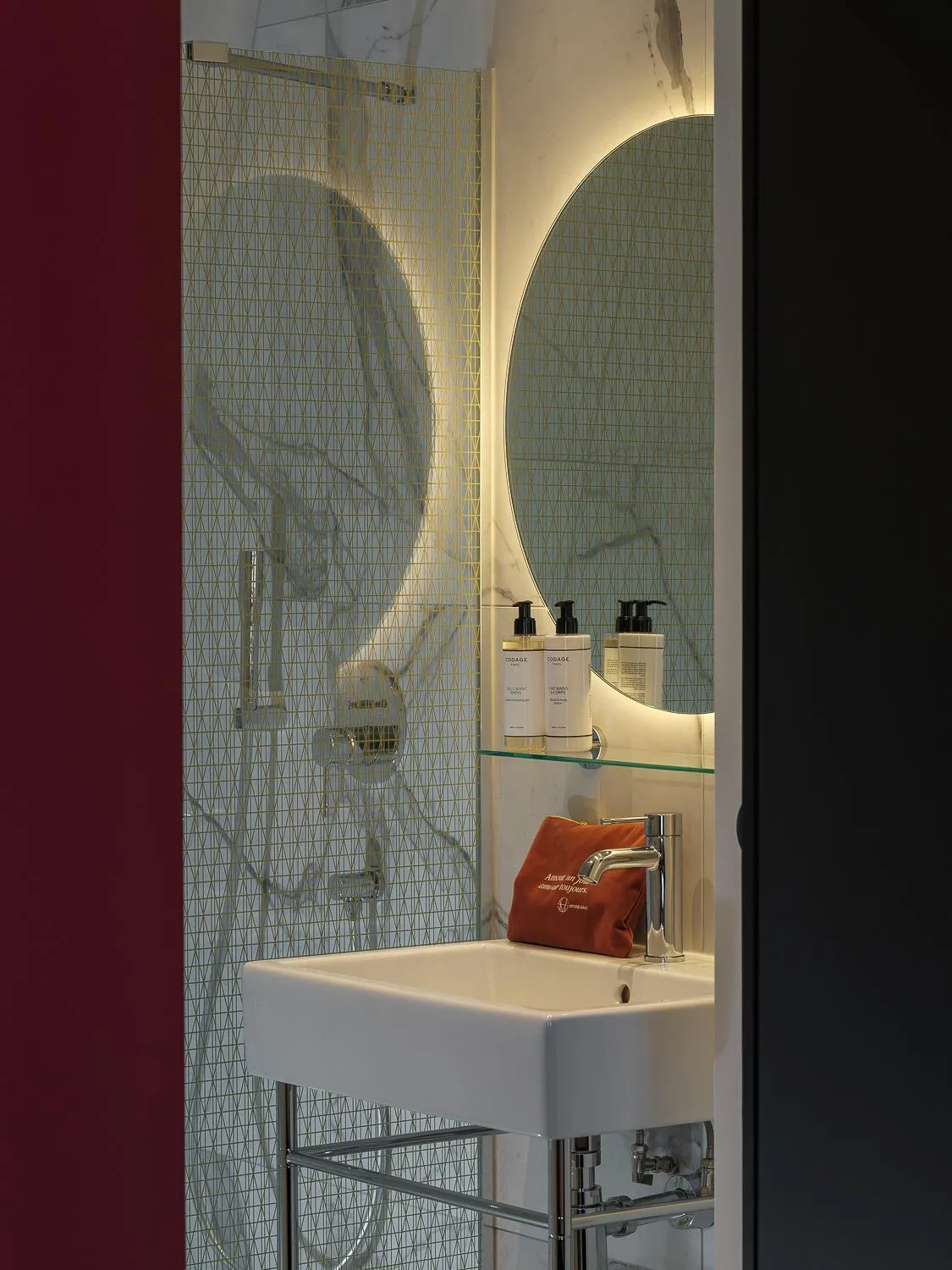 Bathroom in Seven Hotel Paris