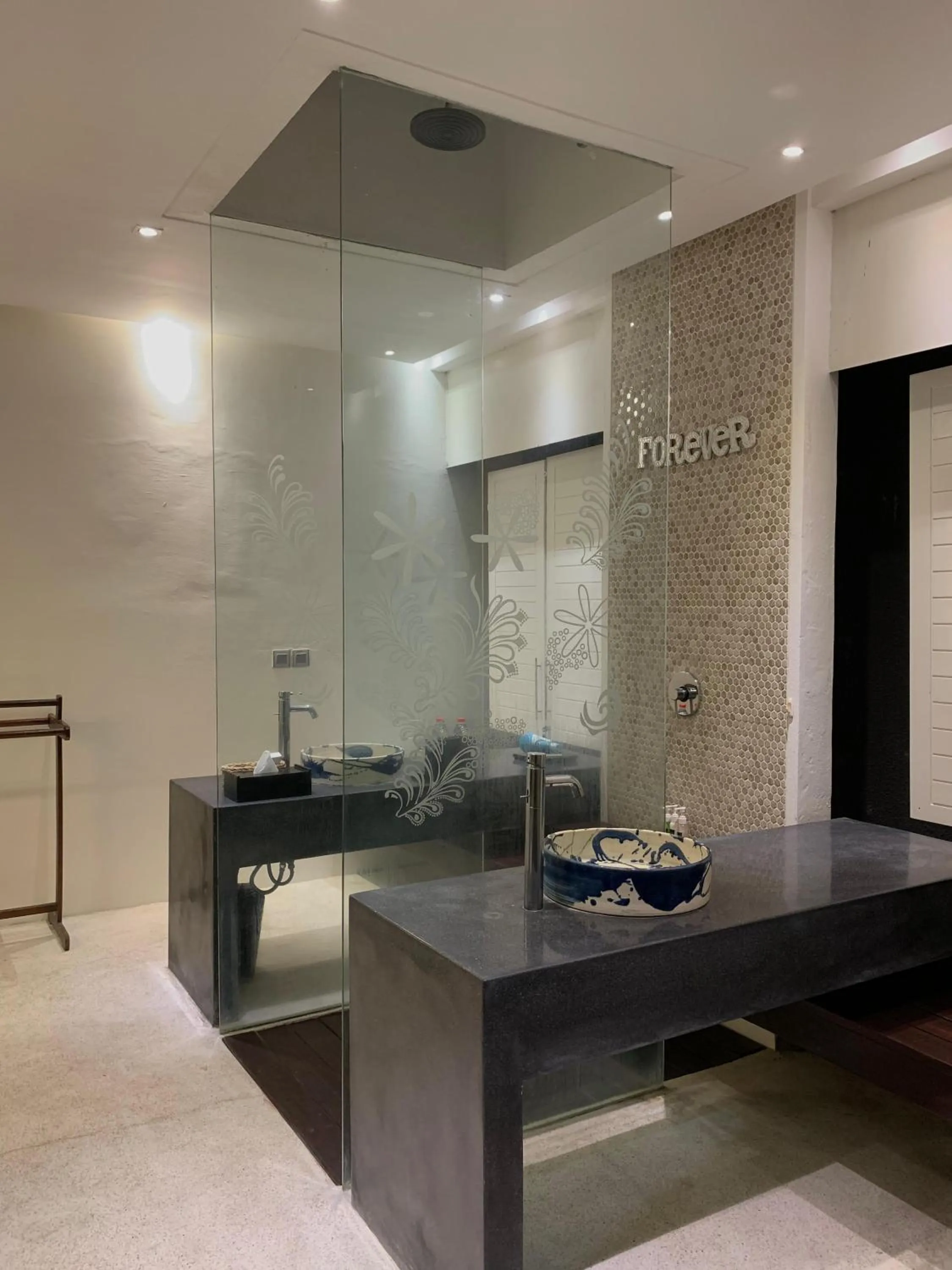 Shower in Kiss Bali Villas