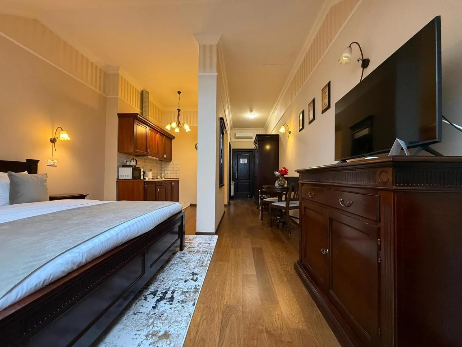 Living room, Bed in Aparthotel Iosefin Residence