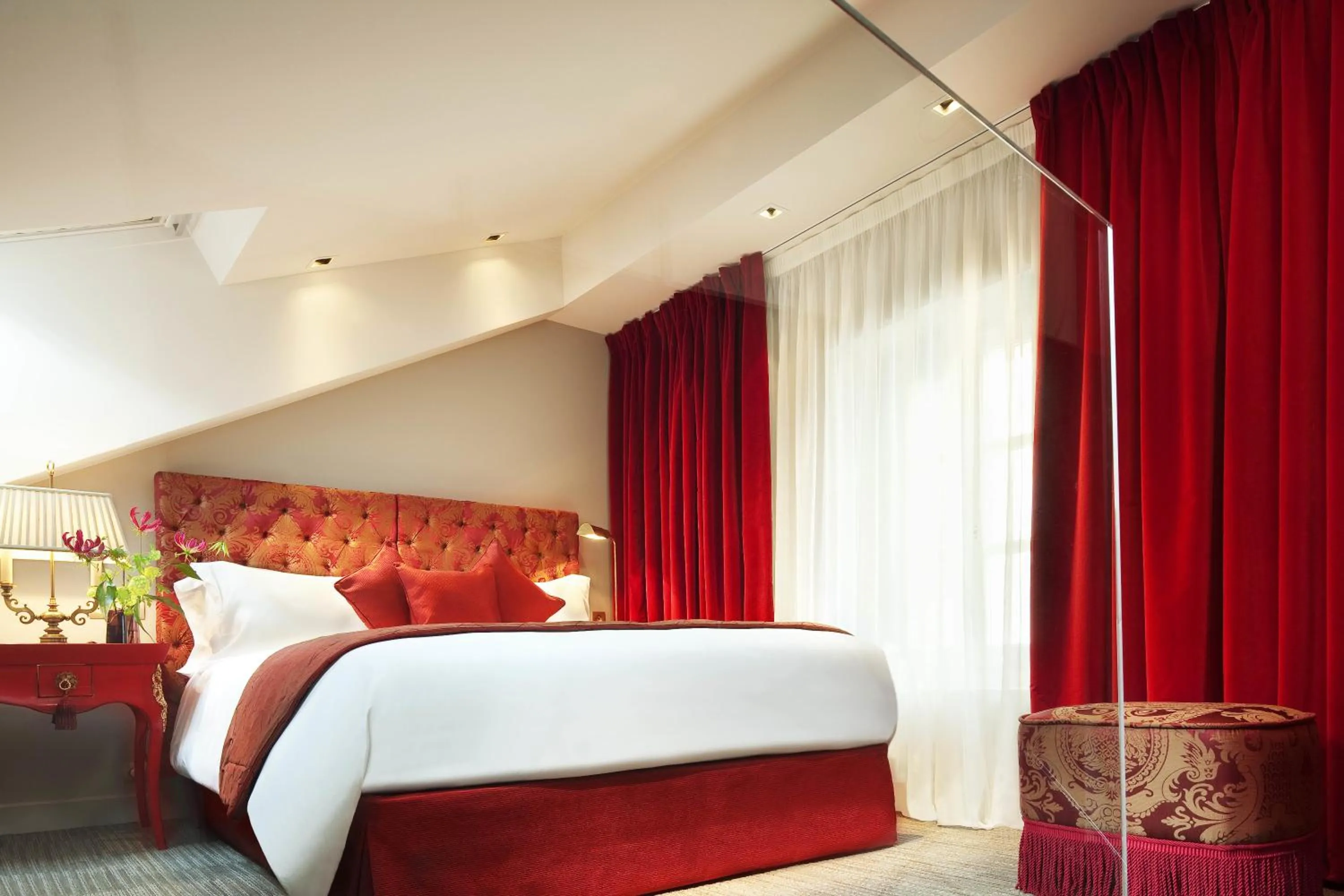 Bedroom, Bed in La Maison Favart