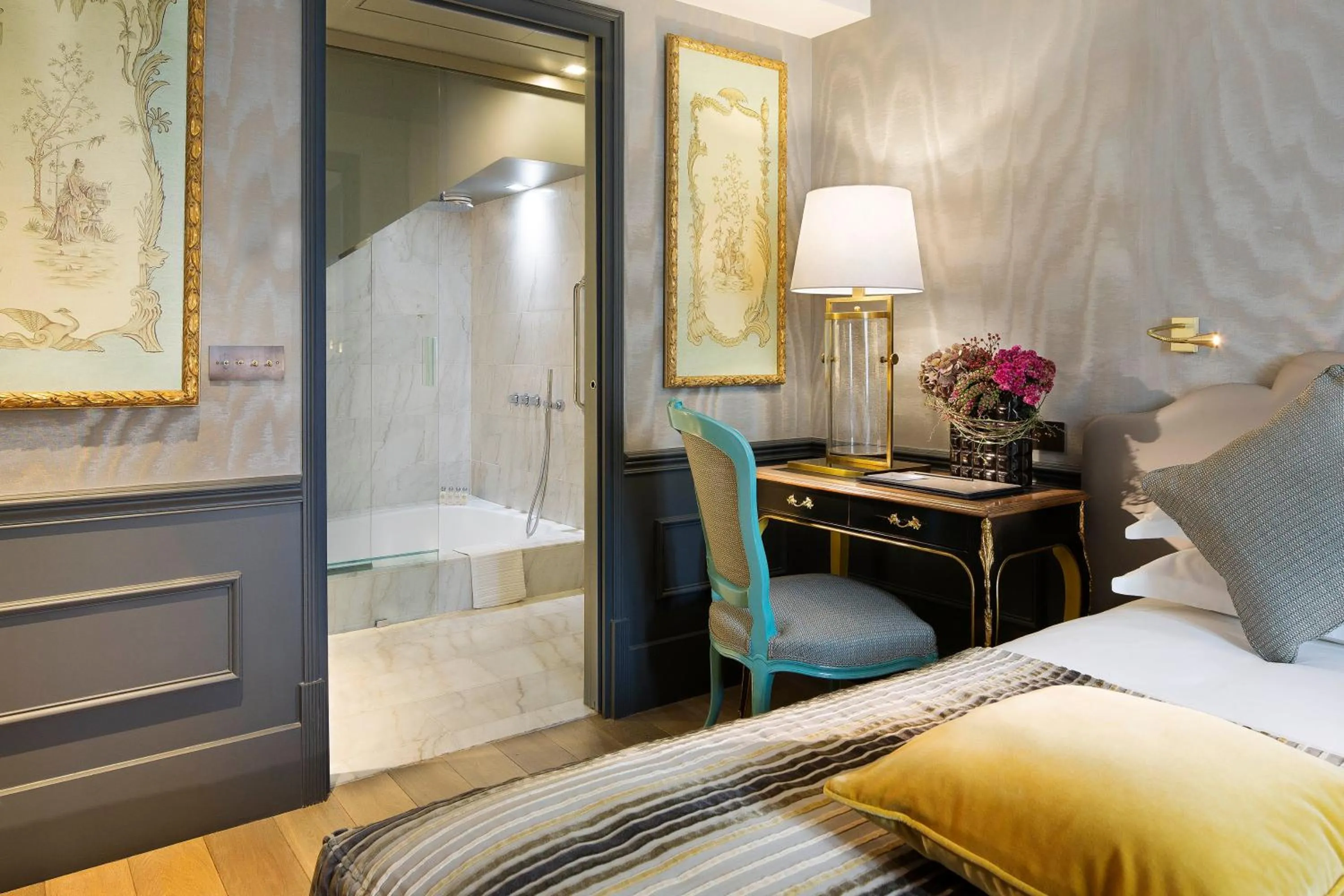 Bedroom, Bed in La Maison Favart