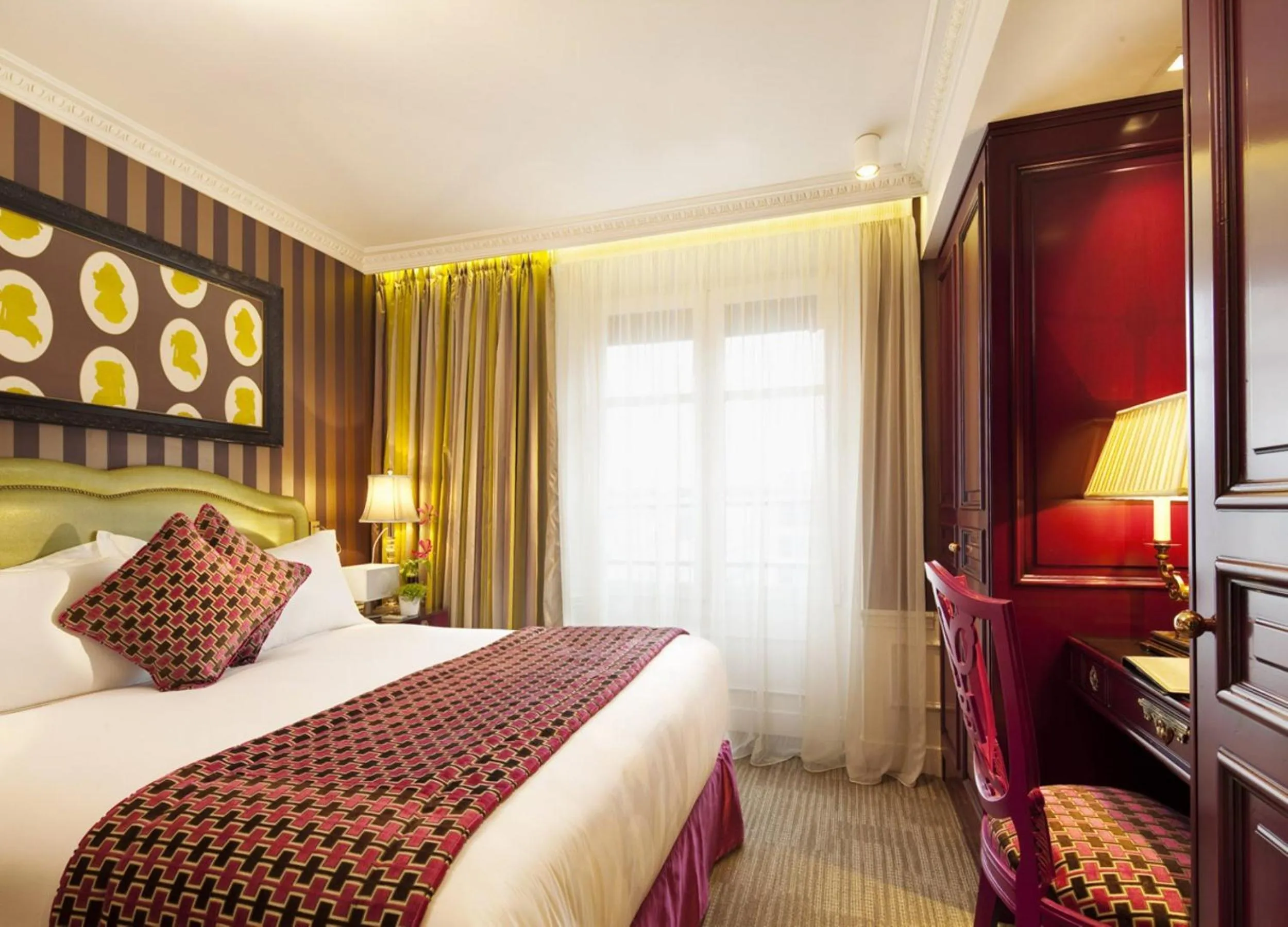 Photo of the whole room, Bed in La Maison Favart