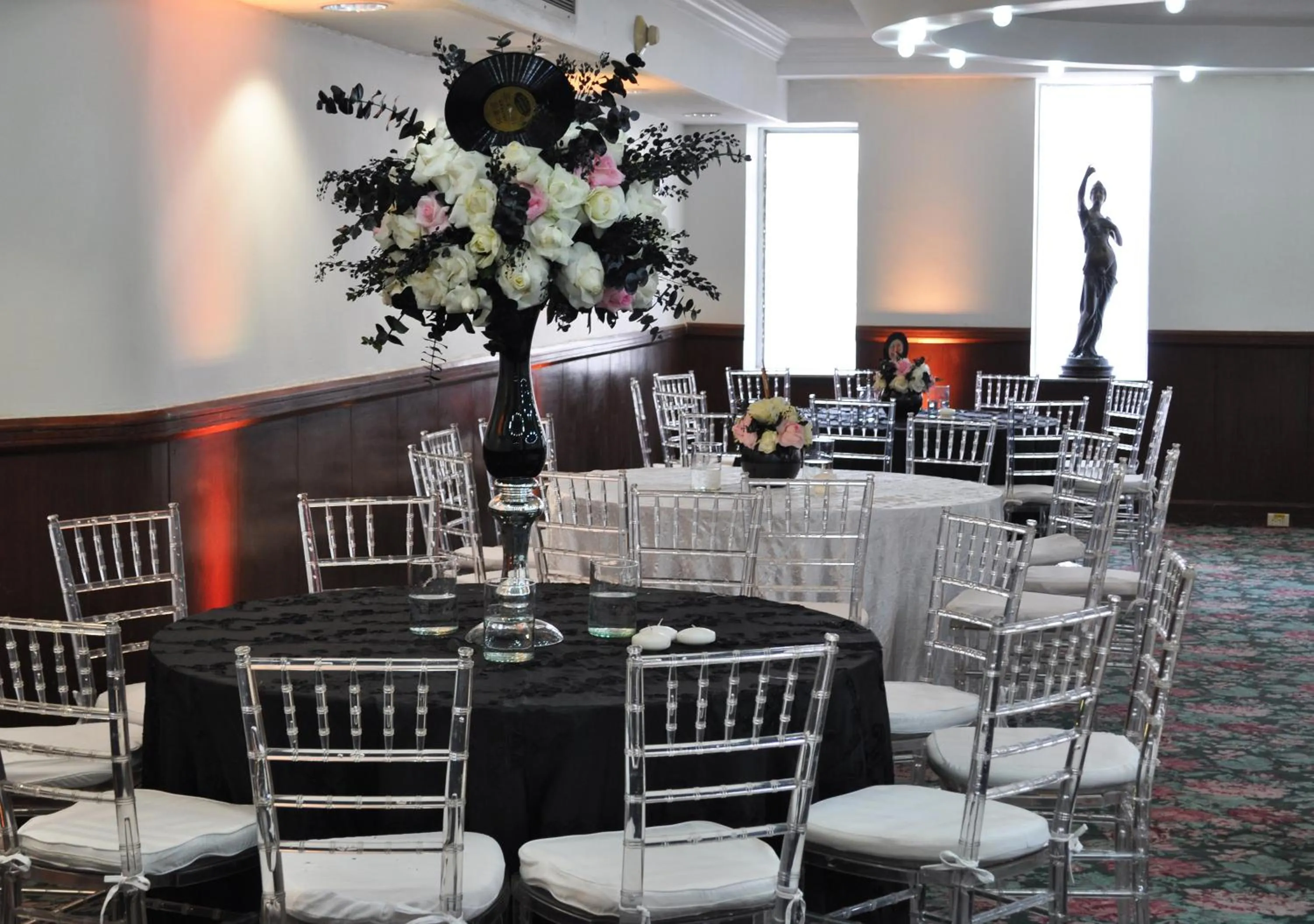 Lounge or bar in Hotel Arroyo de la Plata