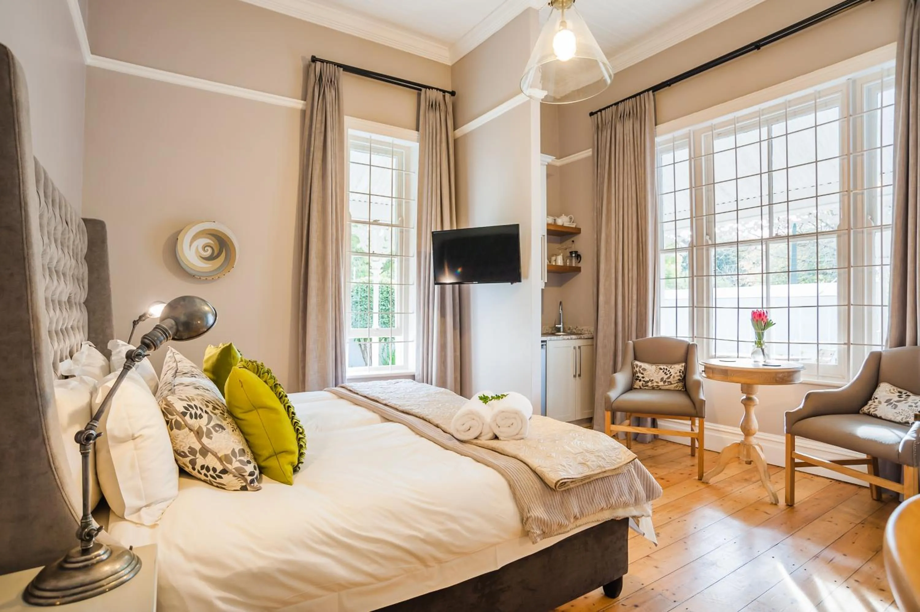 TV and multimedia, Bed in Bonne Esperance Boutique Guest House