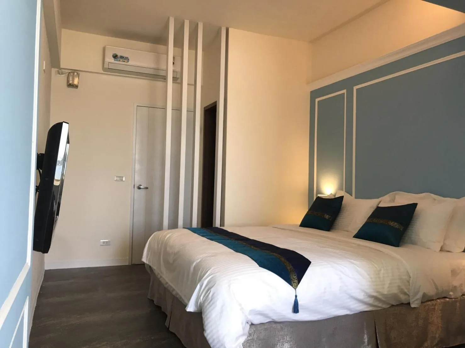 Bedroom, Bed in Chill Chill House